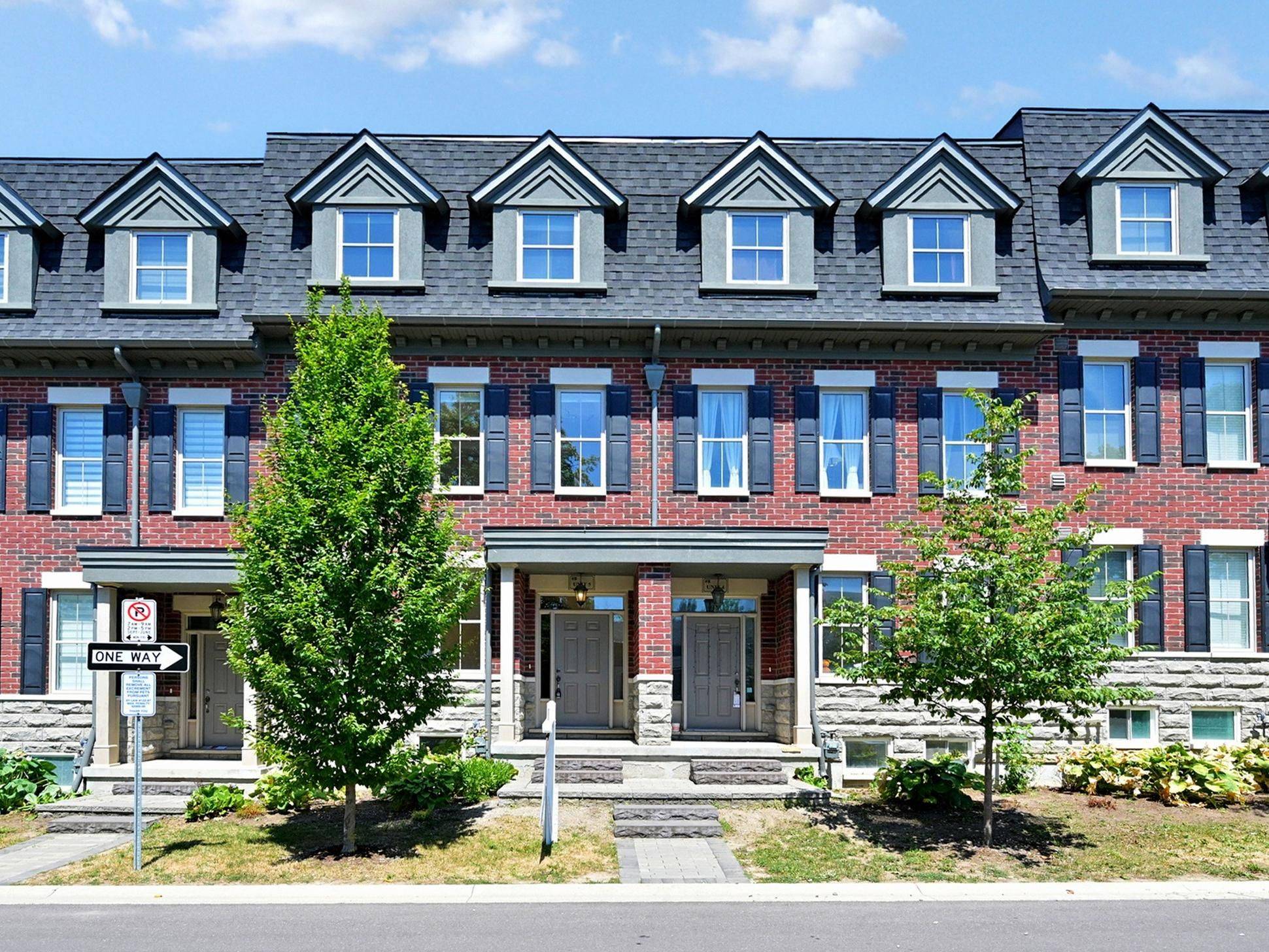 Vaughan, ON L6A 3Z3,8 Church ST #5