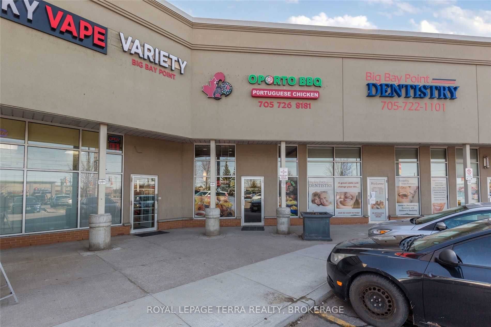 Barrie, ON L4N 4E7,649 Yonge ST #3