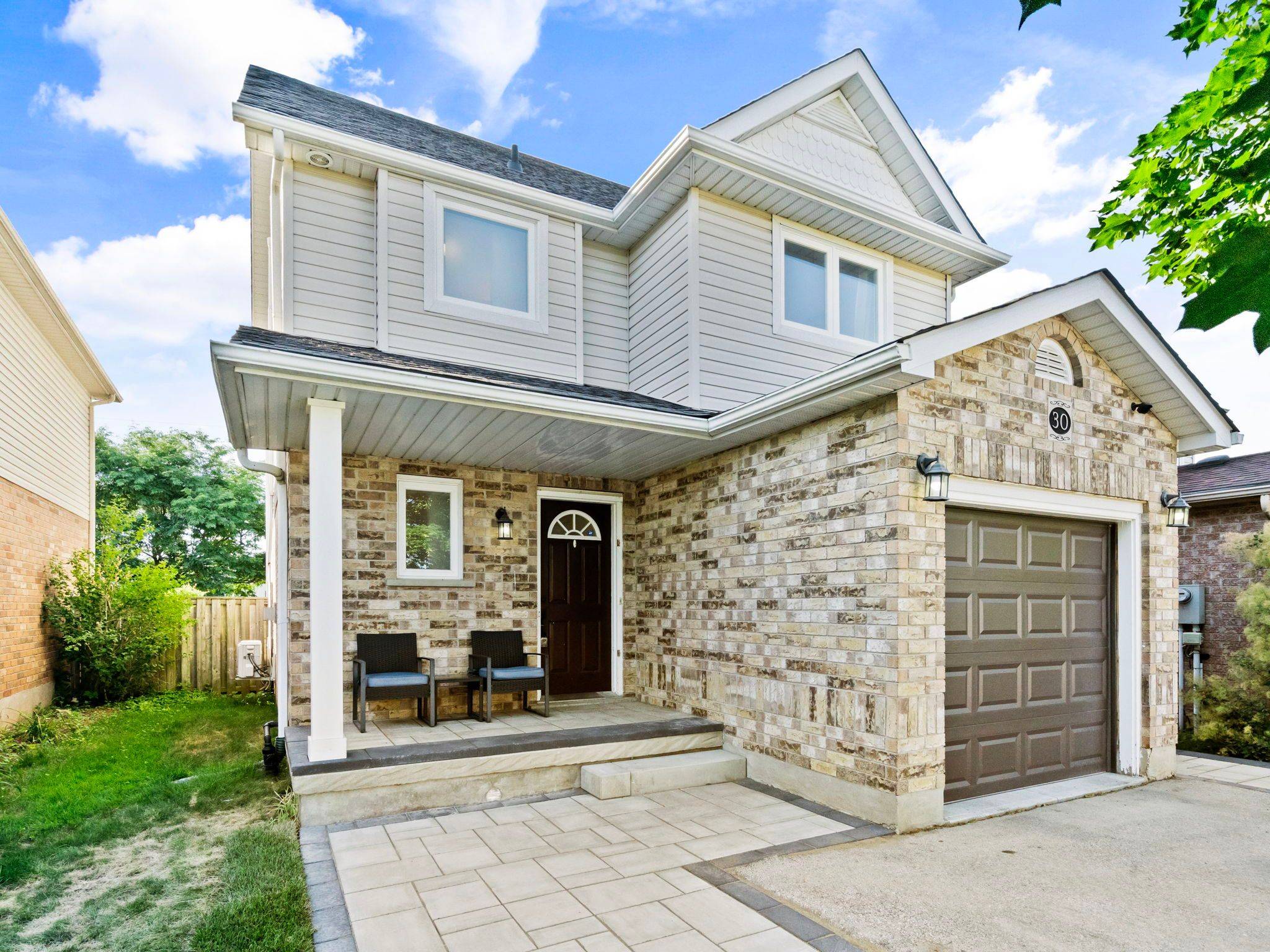 Halton Hills, ON L7J 2Y9,30 Beardmore CRES