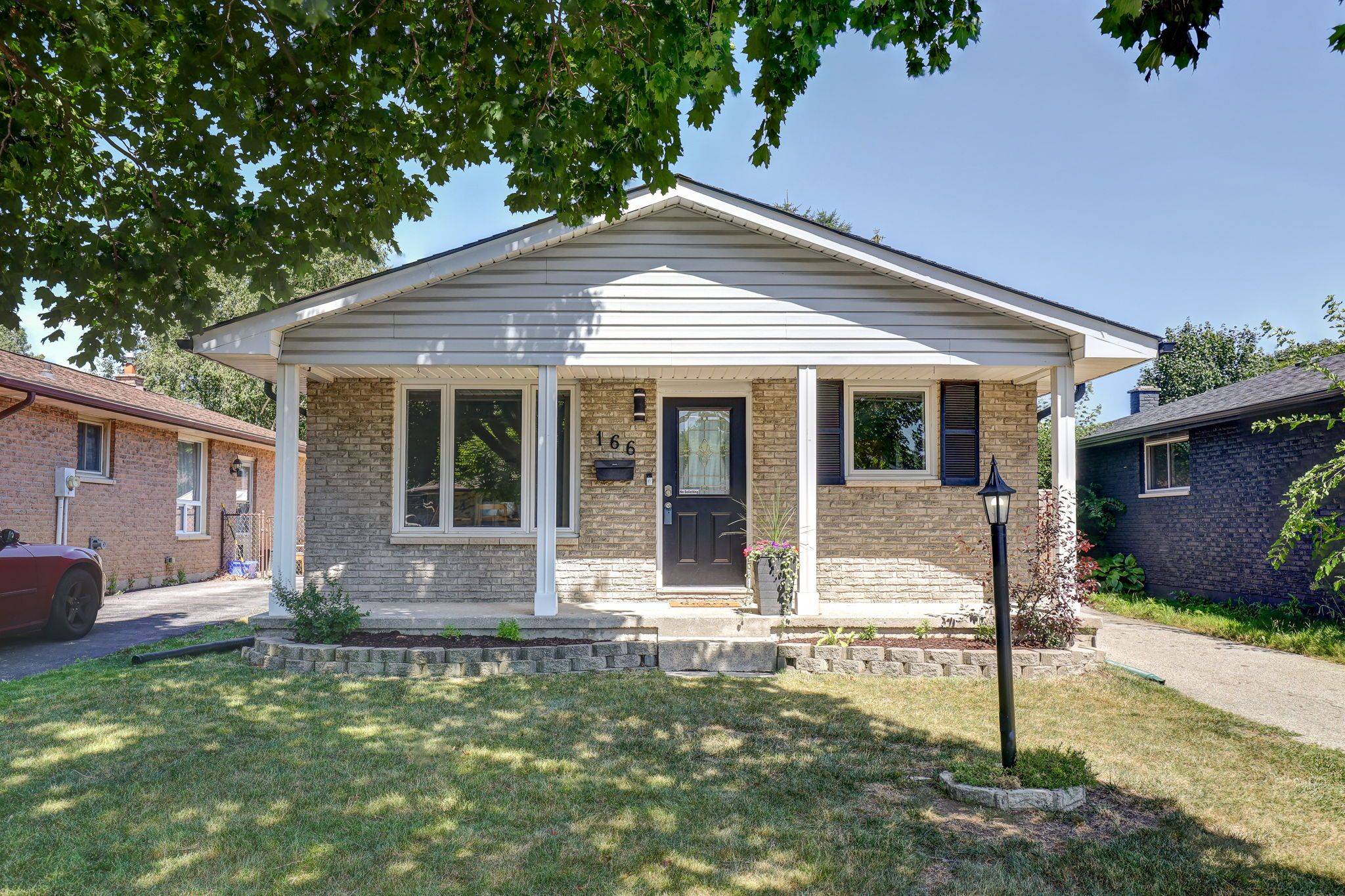 London East, ON N5V 3J5,166 Speight BLVD