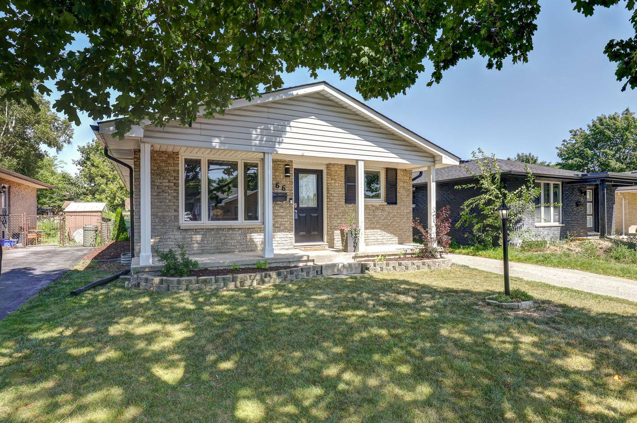 London East, ON N5V 3J5,166 Speight BLVD
