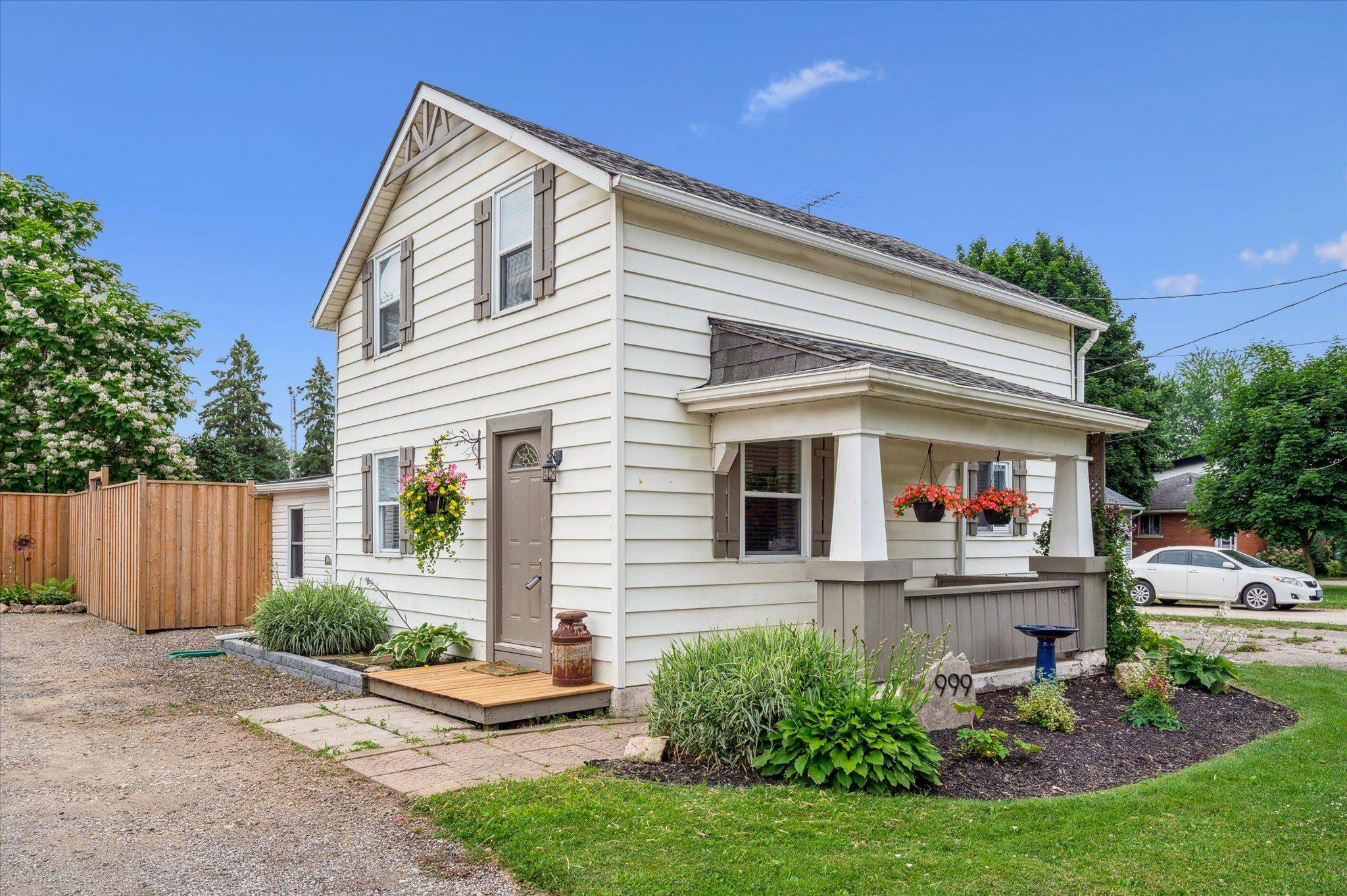 Woolwich, ON N0B 1N0,999 Northfield DR E