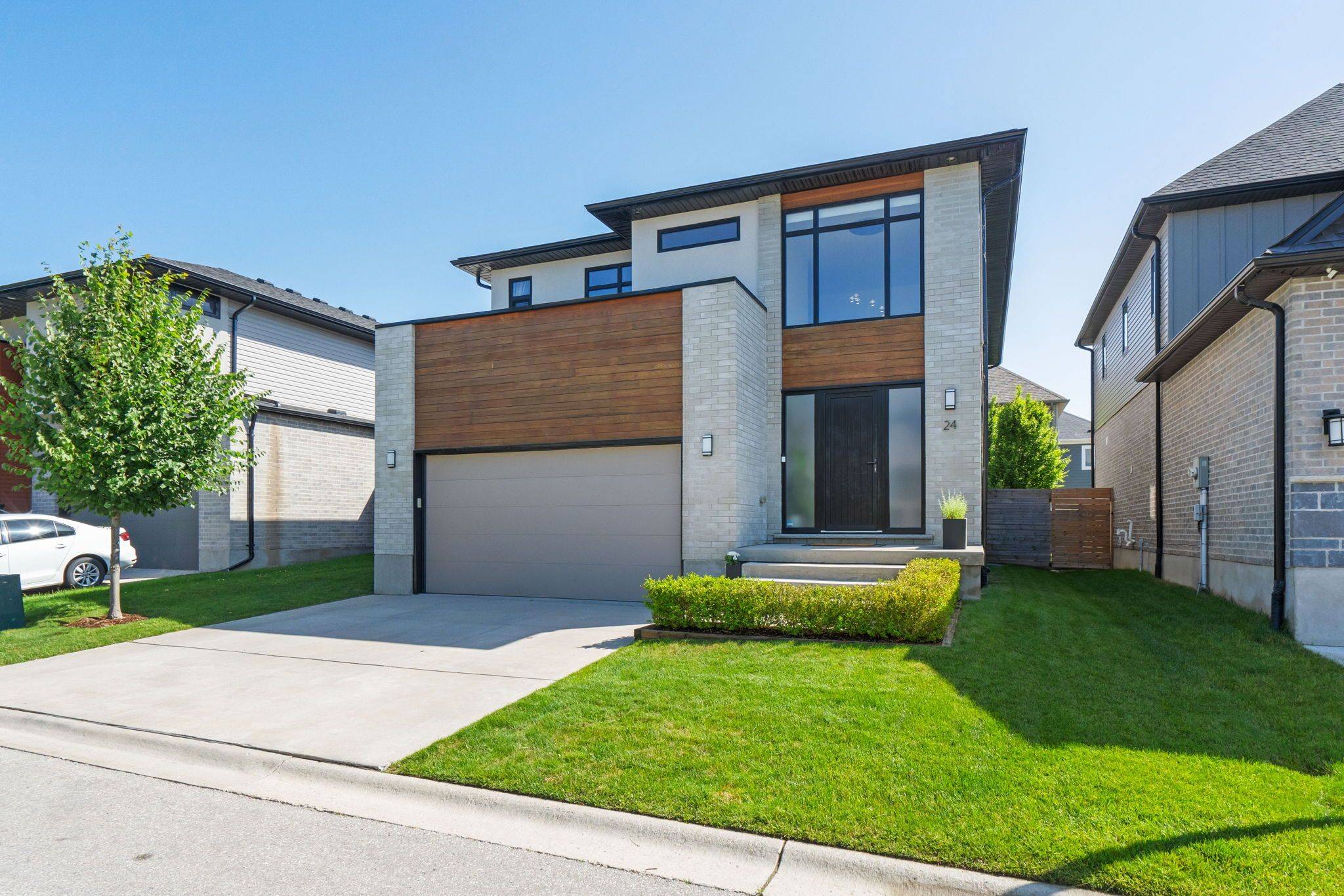Middlesex Centre, ON N0L 1R0,41 Earlscourt TER #24