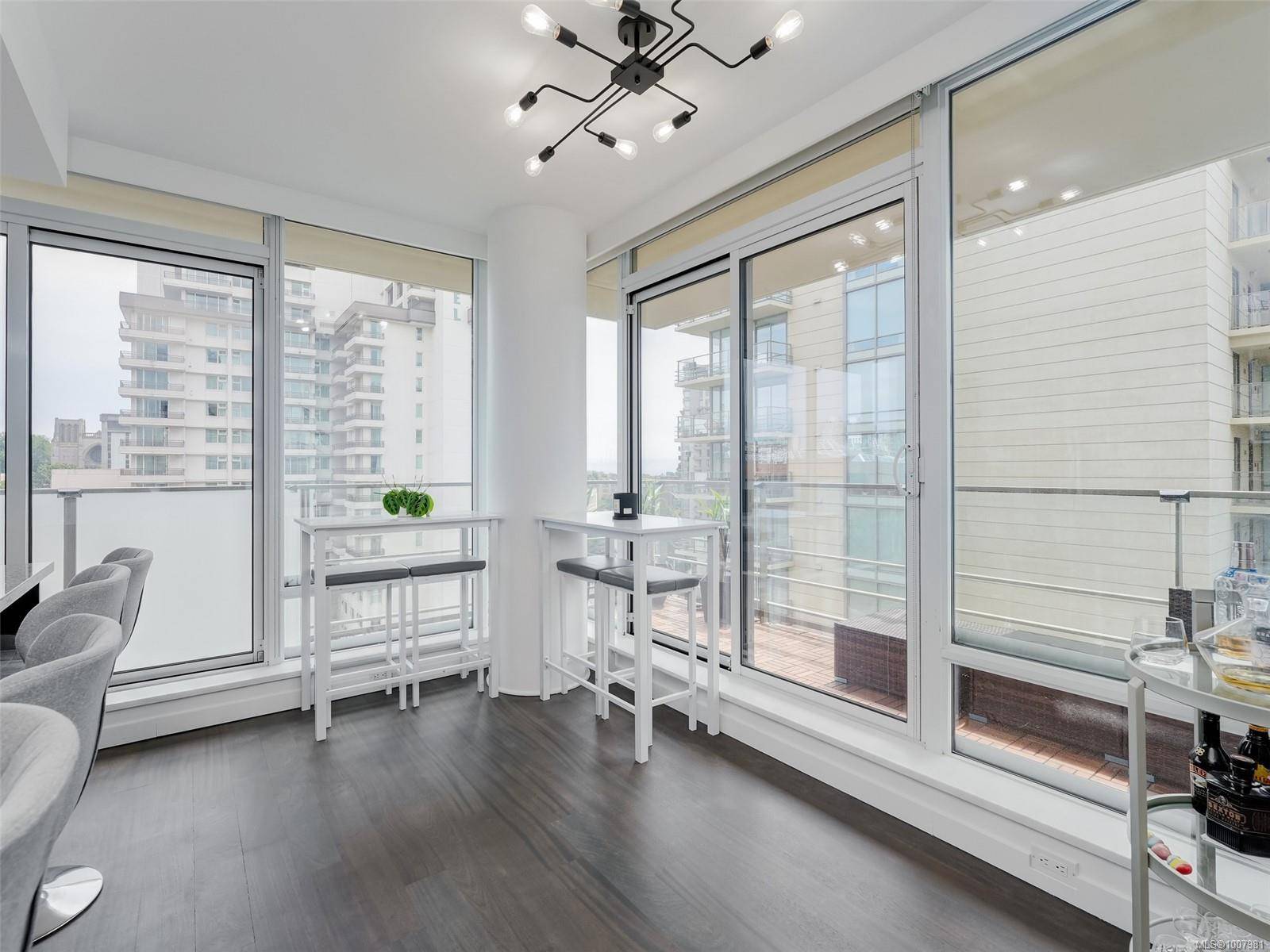 Victoria, BC V8W 0A9,707 Courtney St #1001