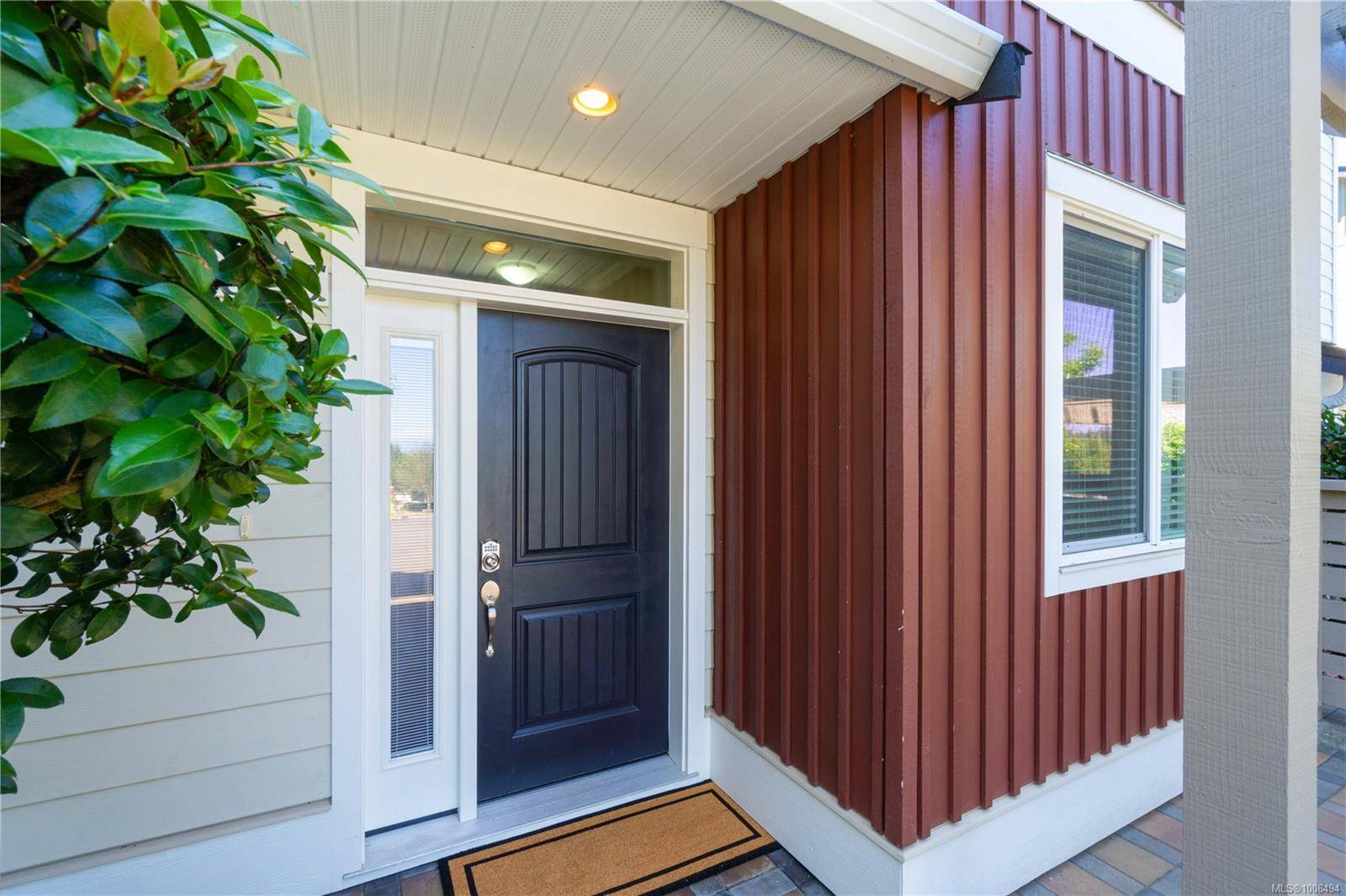 Nanaimo, BC V9T 0H8,6115 Glacier Way #2