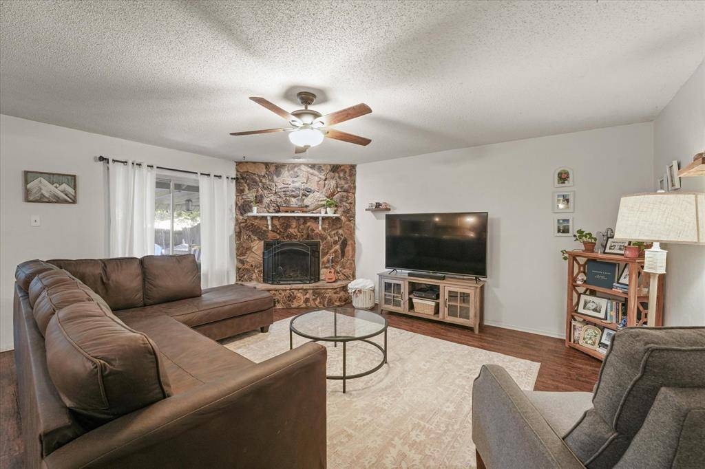 Bedford, TX 76021,2917 Highgate Lane