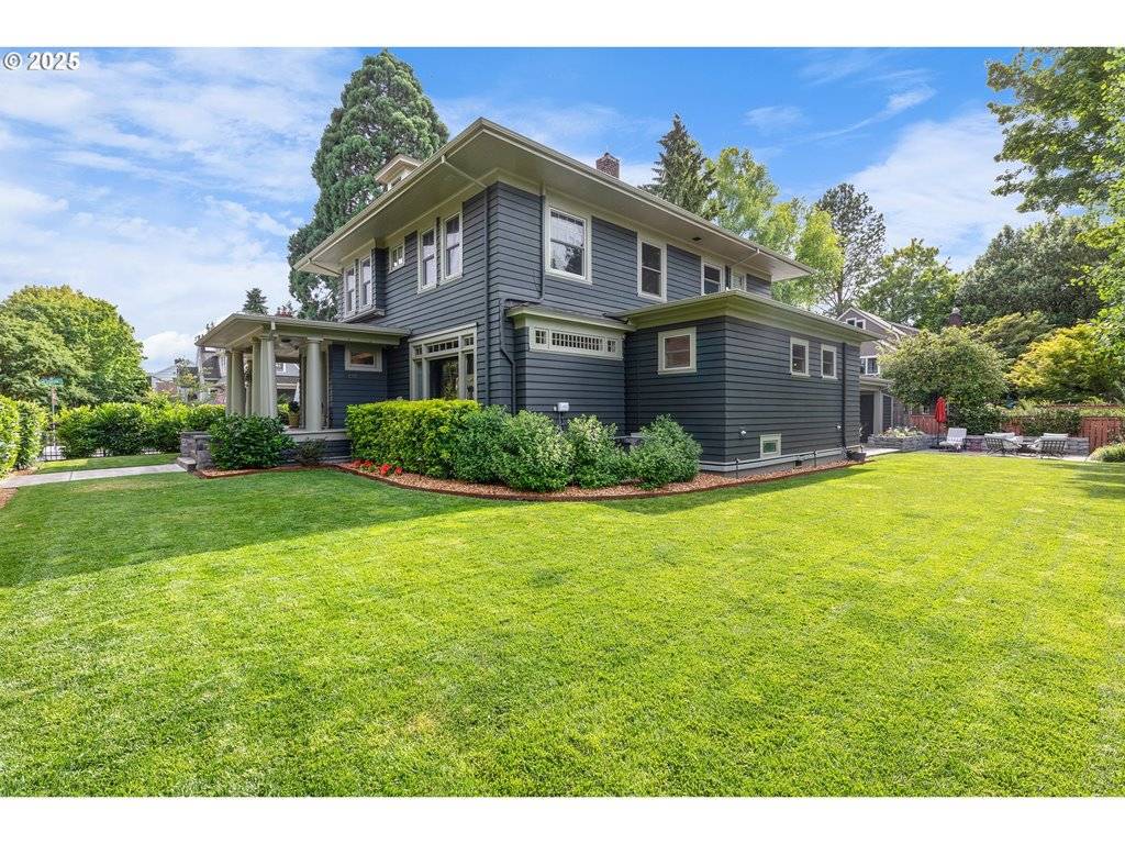 Portland, OR 97212,3103 NE 15TH AVE