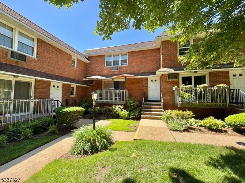 Montclair Twp., NJ 07042,39 Harrison Ave Unit 20 #20