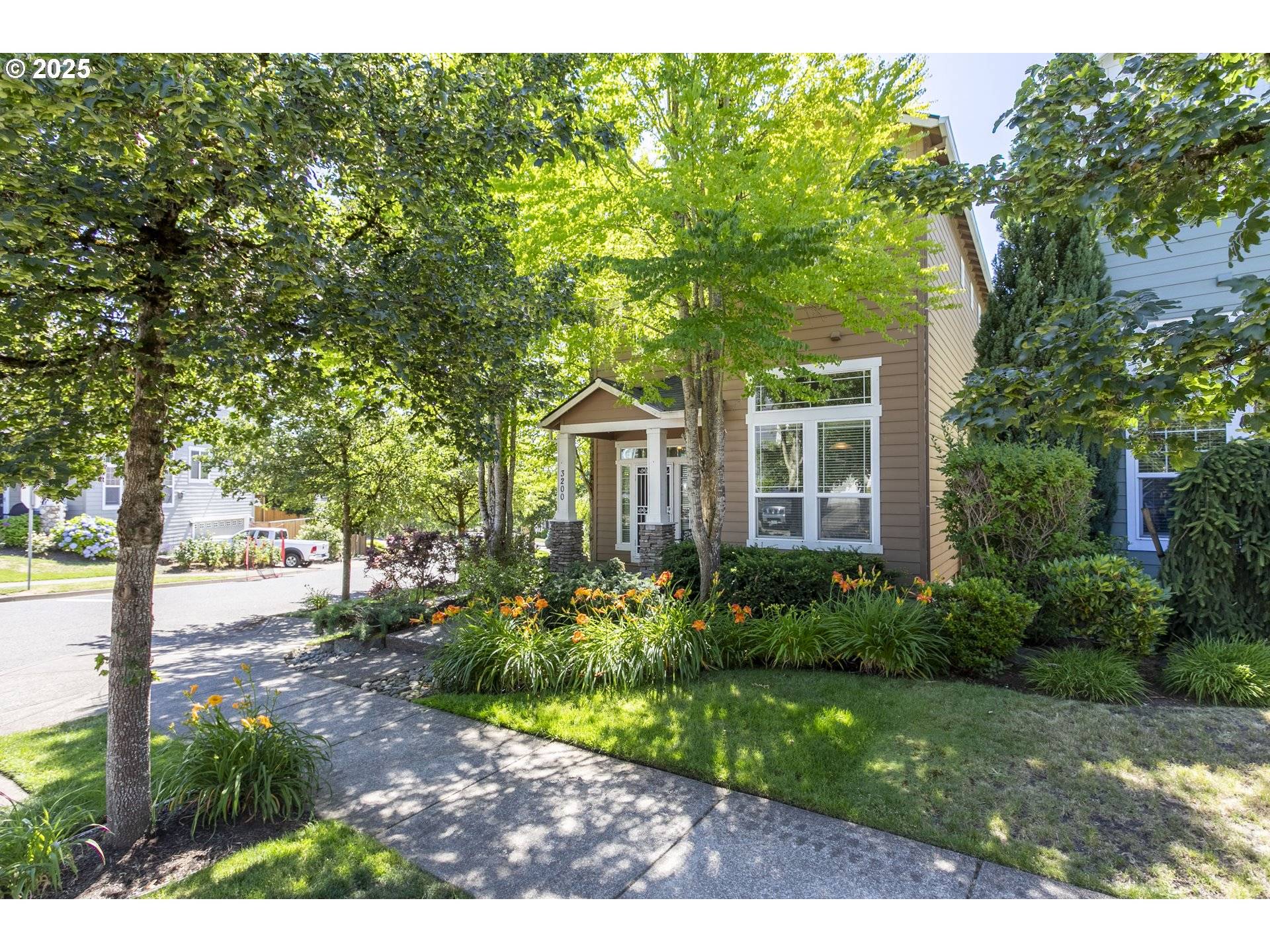 West Linn, OR 97068,3200 WILD ROSE LOOP