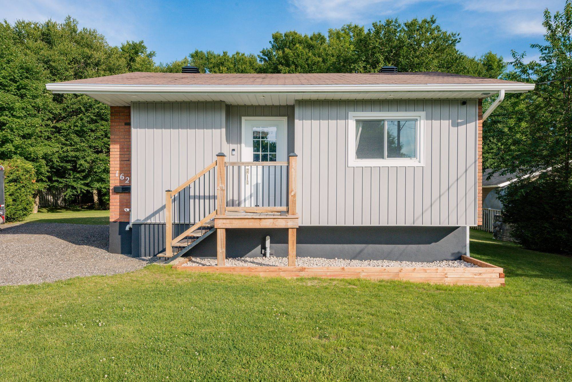 North Bay, ON P1C 1B2,162 Francis AVE