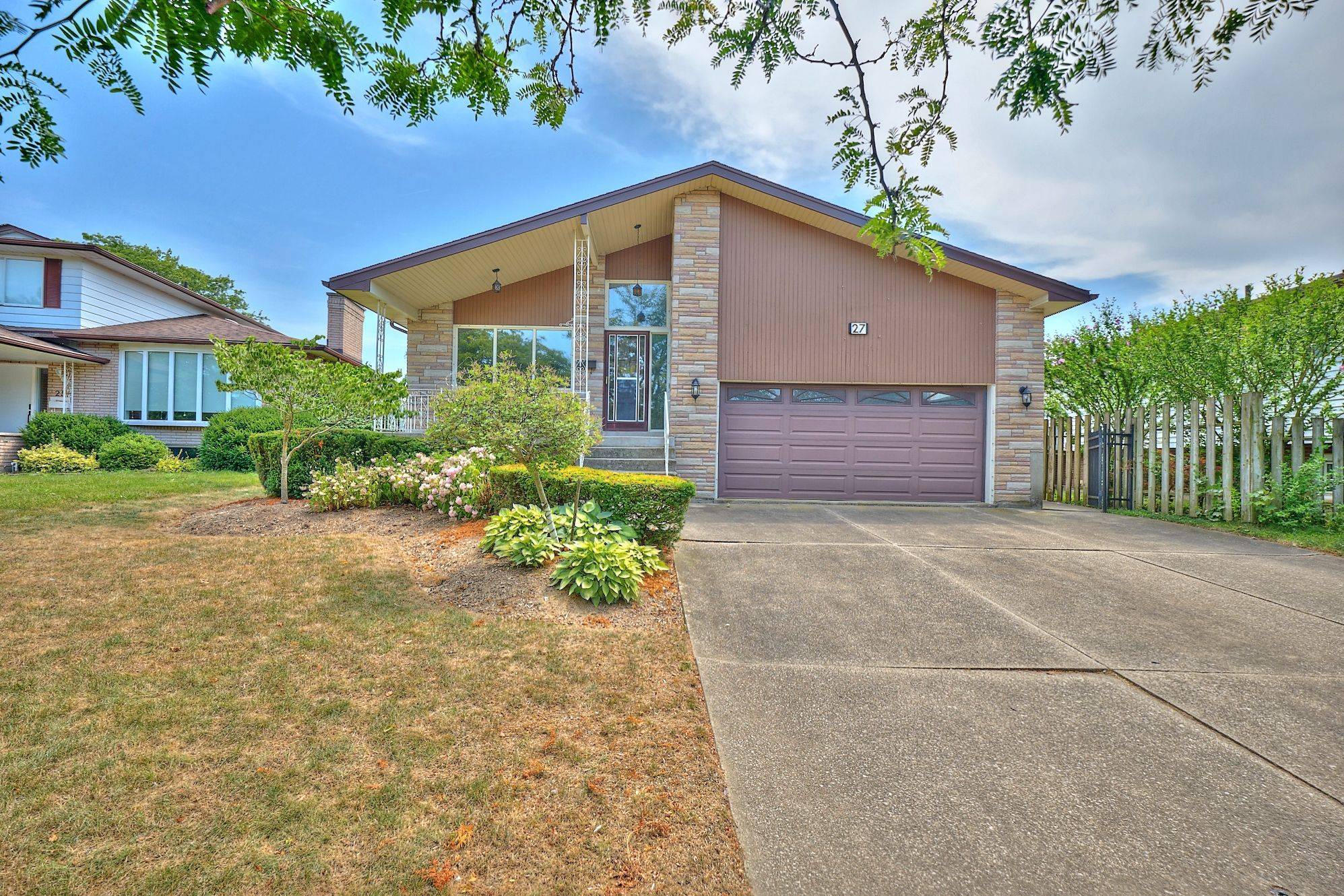 St. Catharines, ON L2N 6V5,27 Orlando DR