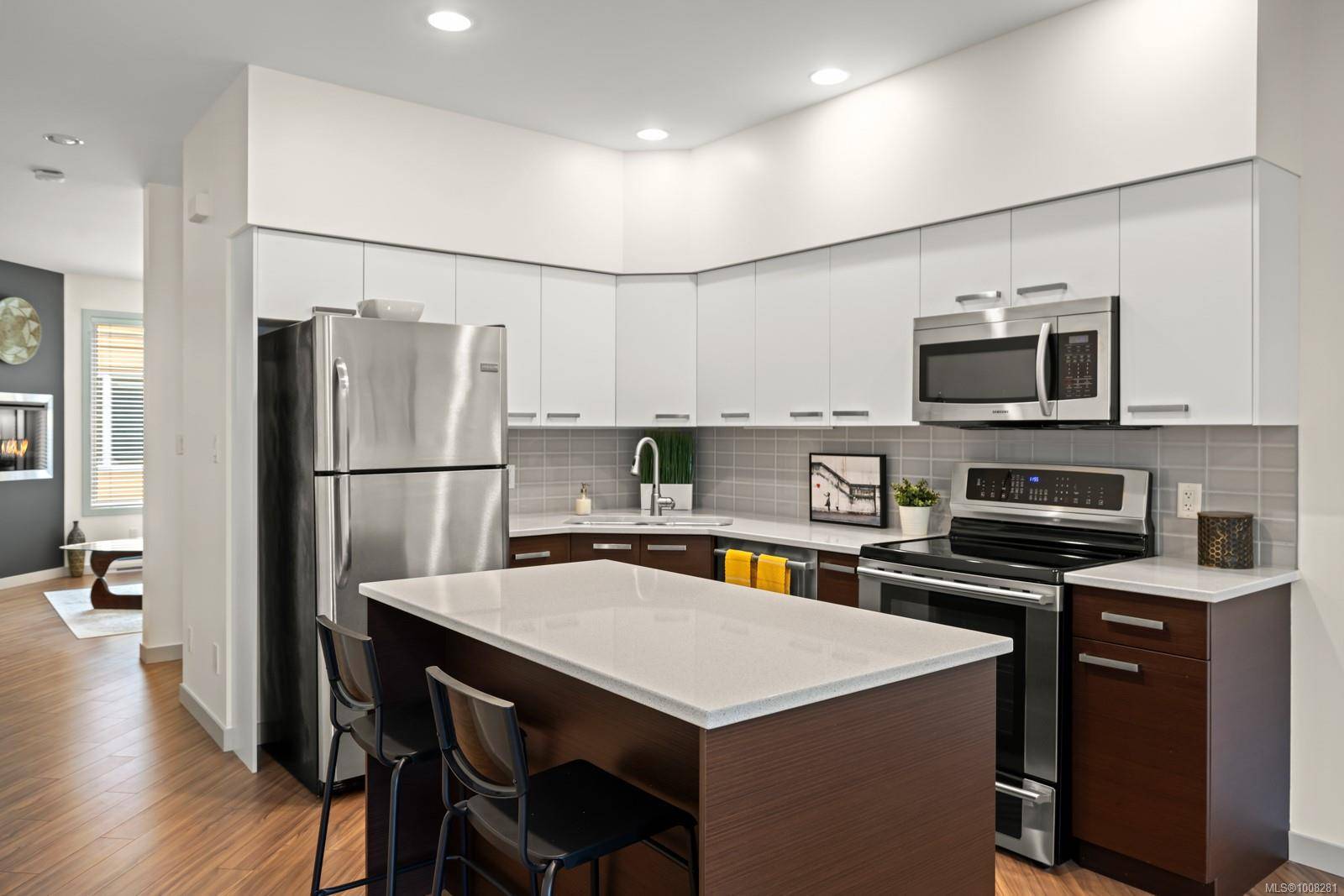 Langford, BC V9B 3V2,2733 Peatt Rd #113