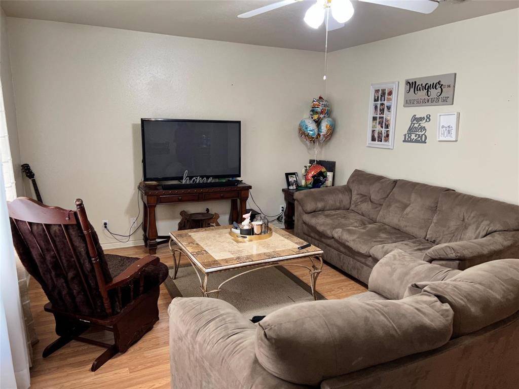 Sherman, TX 75090,1326 S Travis Street #1328