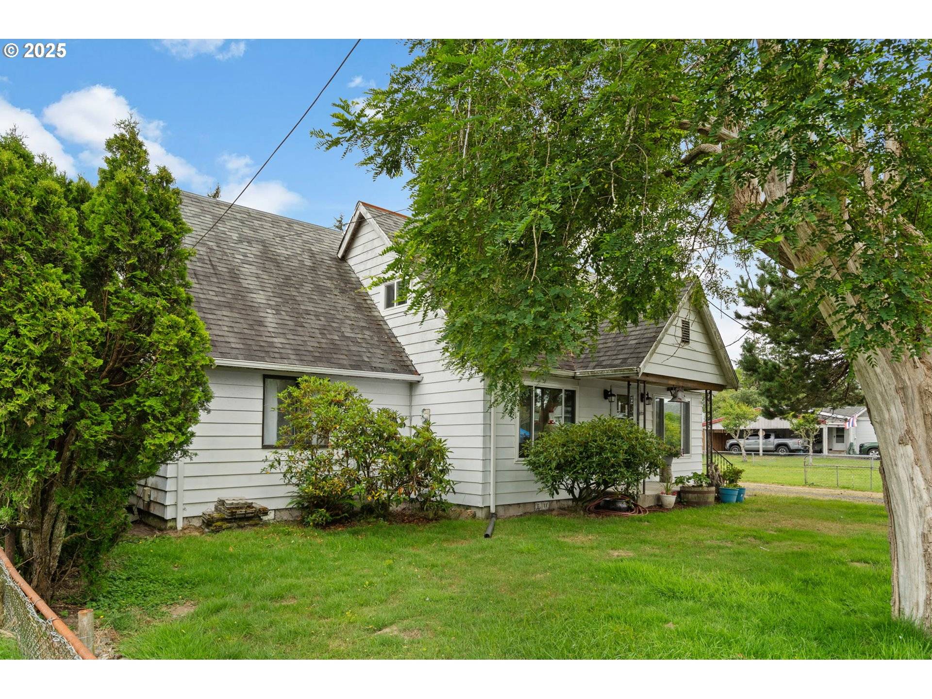 Hammond, OR 97121,472 7TH AVE