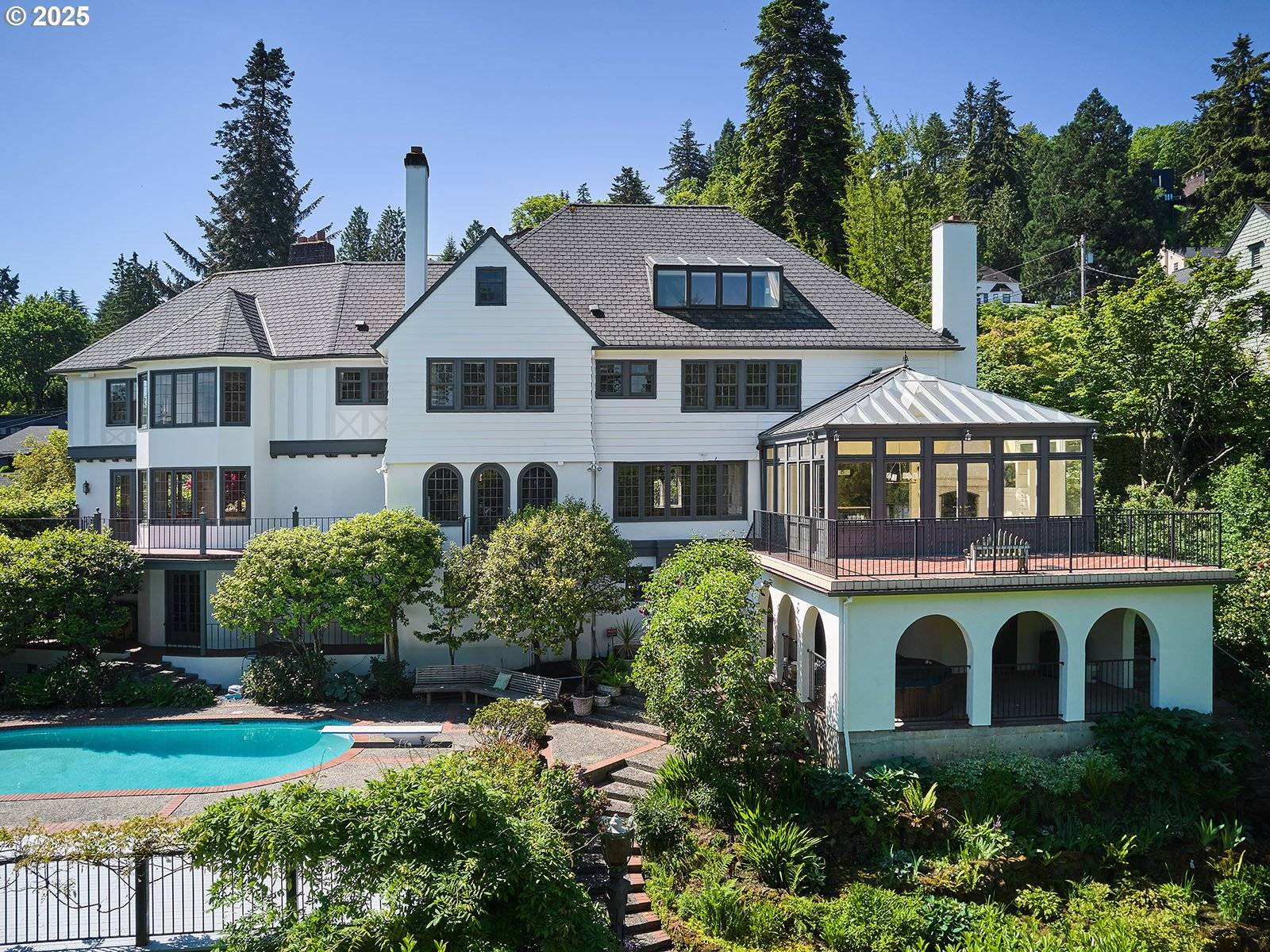 Portland, OR 97210,2611 NW WESTOVER RD