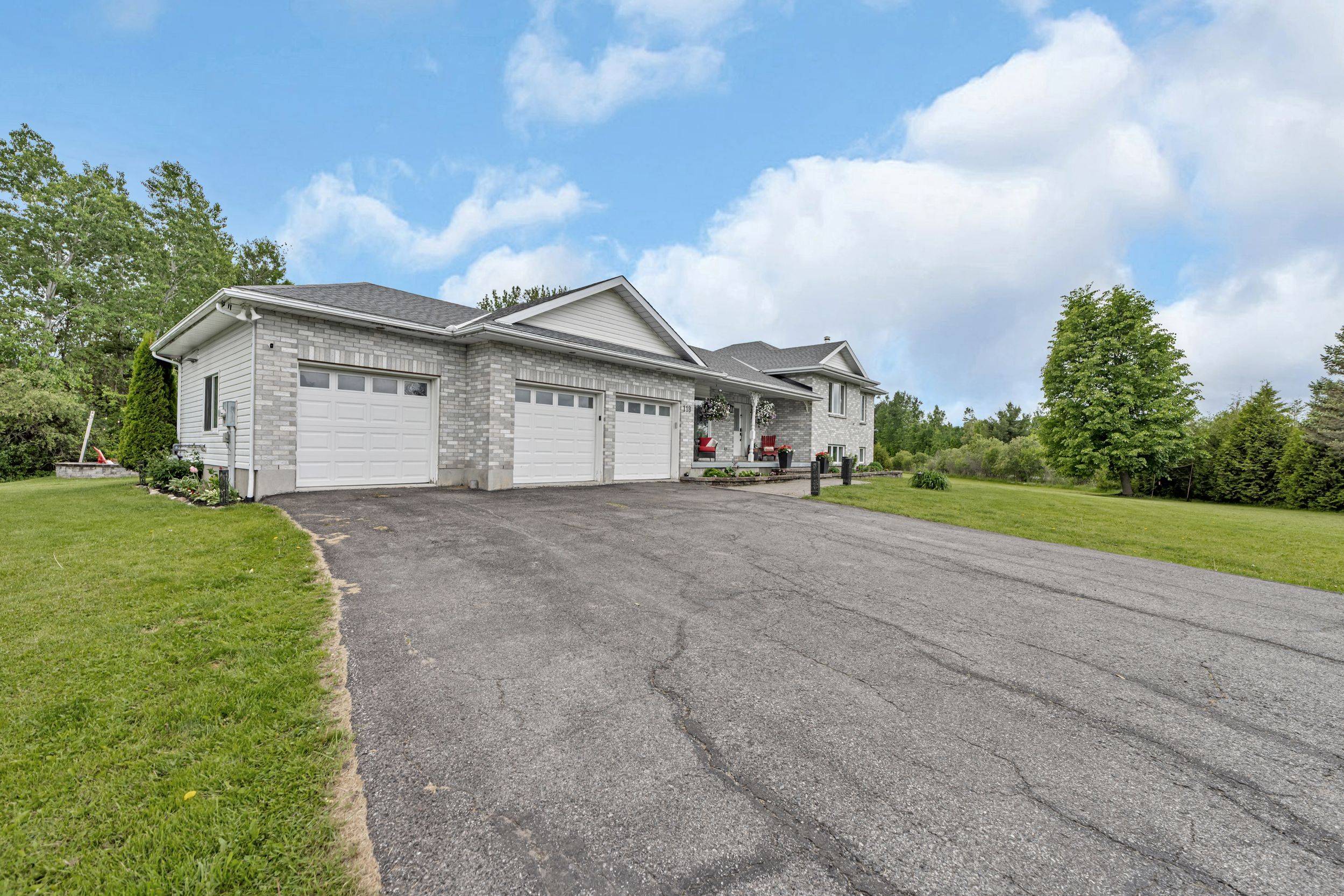 Carp - Huntley Ward, ON K0A 1L0,118 Rushing Brook DR