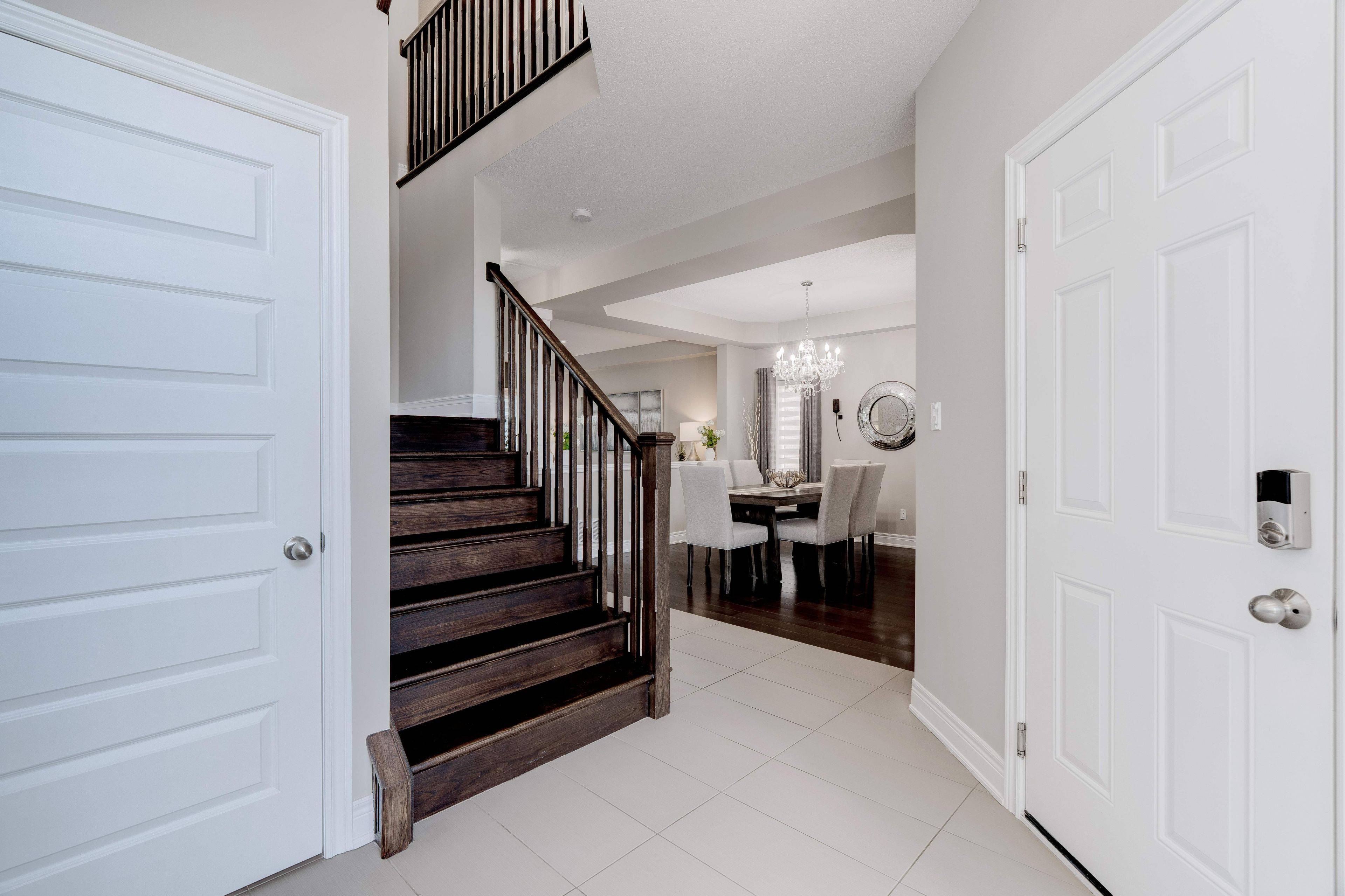 Grimsby, ON L3M 0E5,13 Biggar CRES