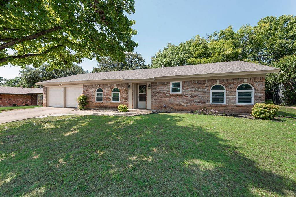 Euless, TX 76040,1702 Sagebrush Trail