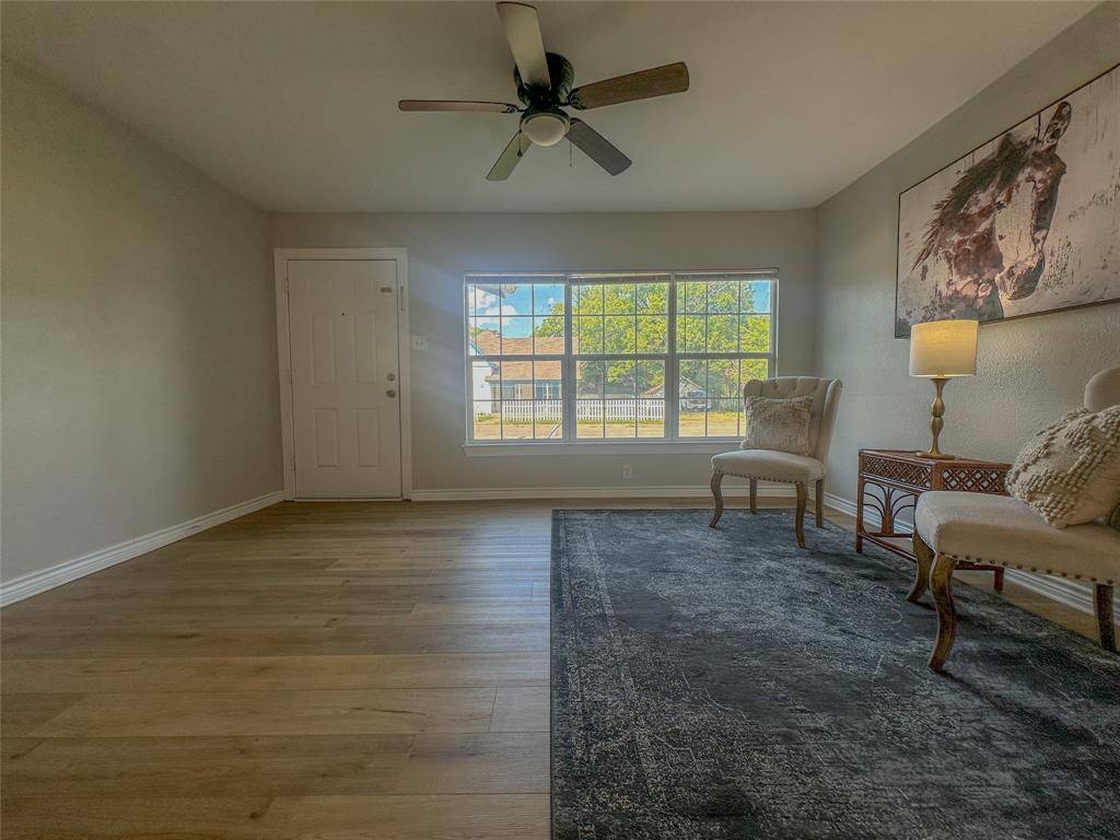 Cleburne, TX 76033,909 Baird Street