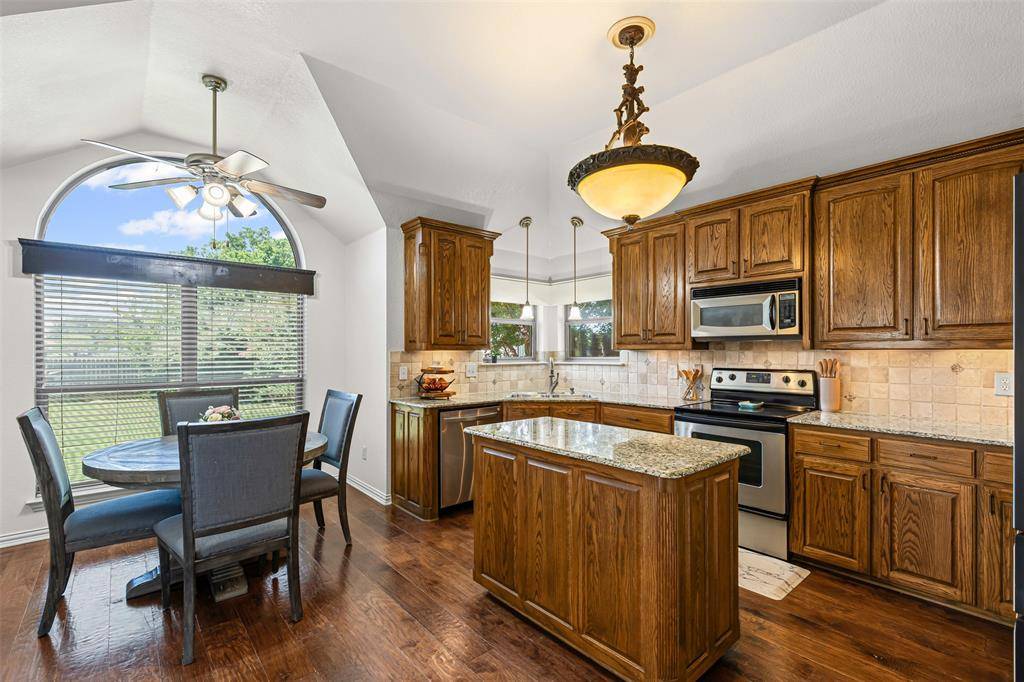 Granbury, TX 76048,1912 Lazy Court