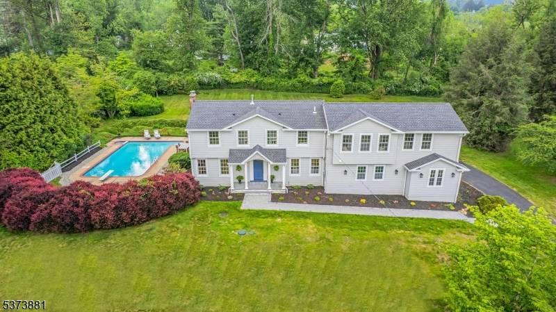 Mendham Twp., NJ 07945,26 Brockden Dr