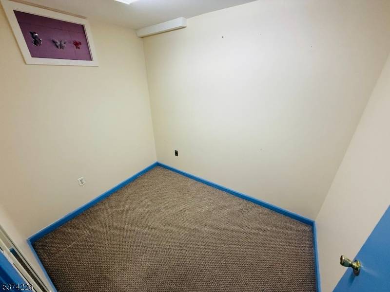 Dover Town, NJ 07801,9 E Blackwell St
