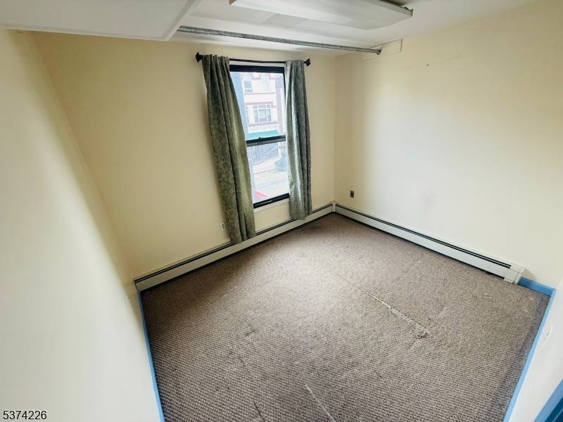 Dover Town, NJ 07801,9 E Blackwell St