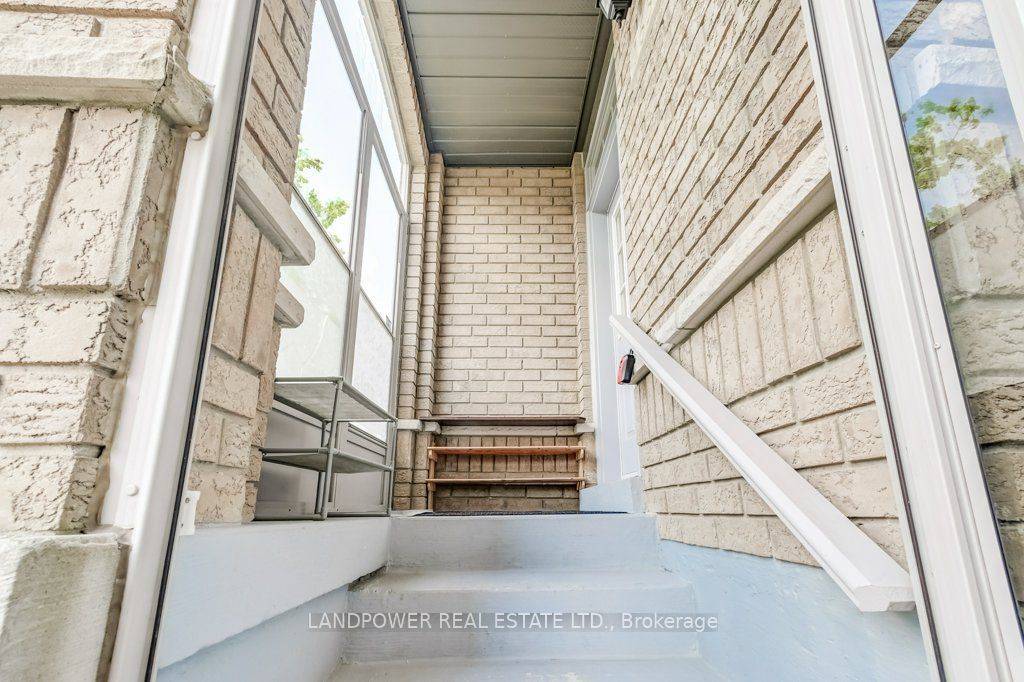 Markham, ON L6C 2G1,165 Bur Oak AVE