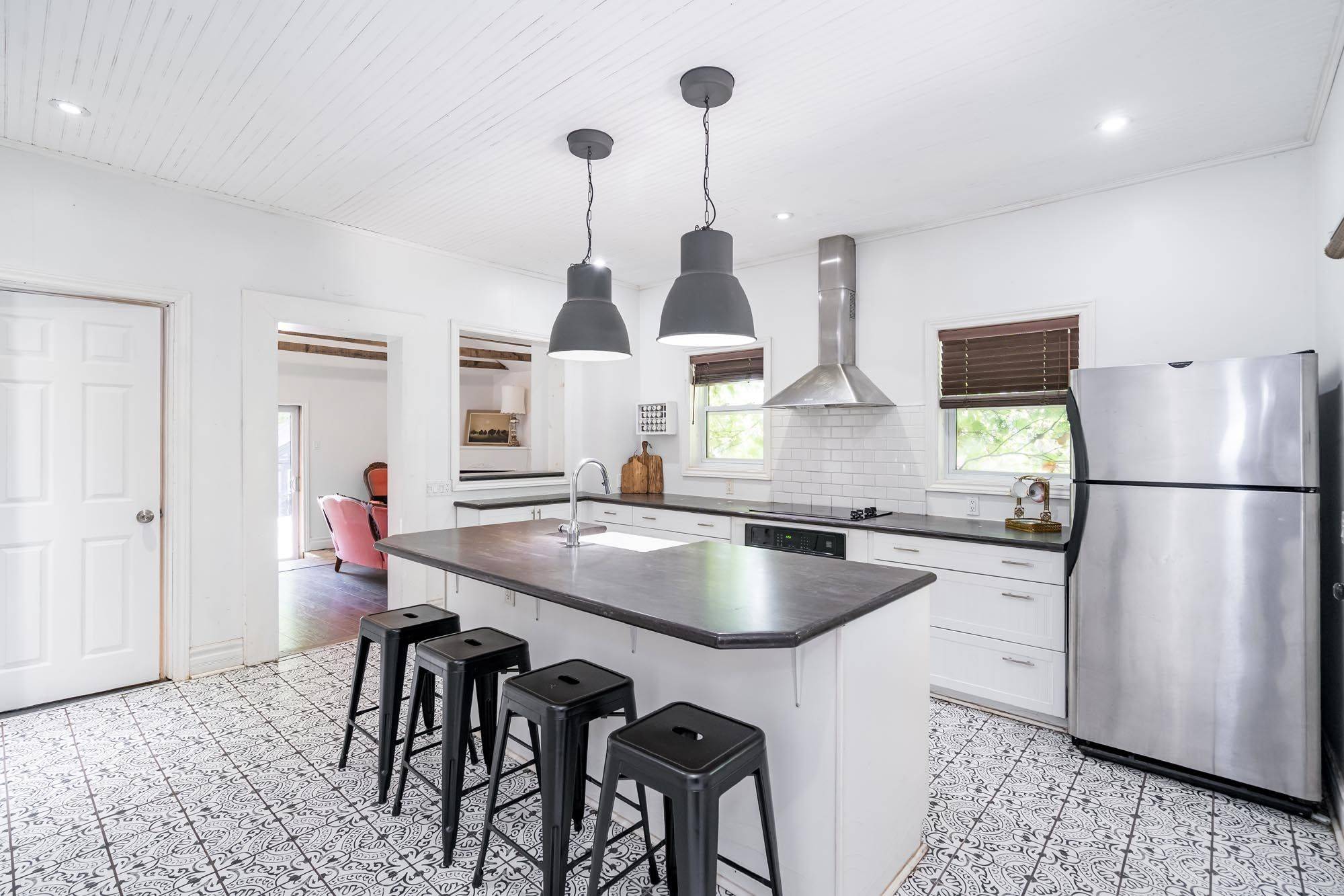 Midland, ON L4R 3E2,369 Manly ST