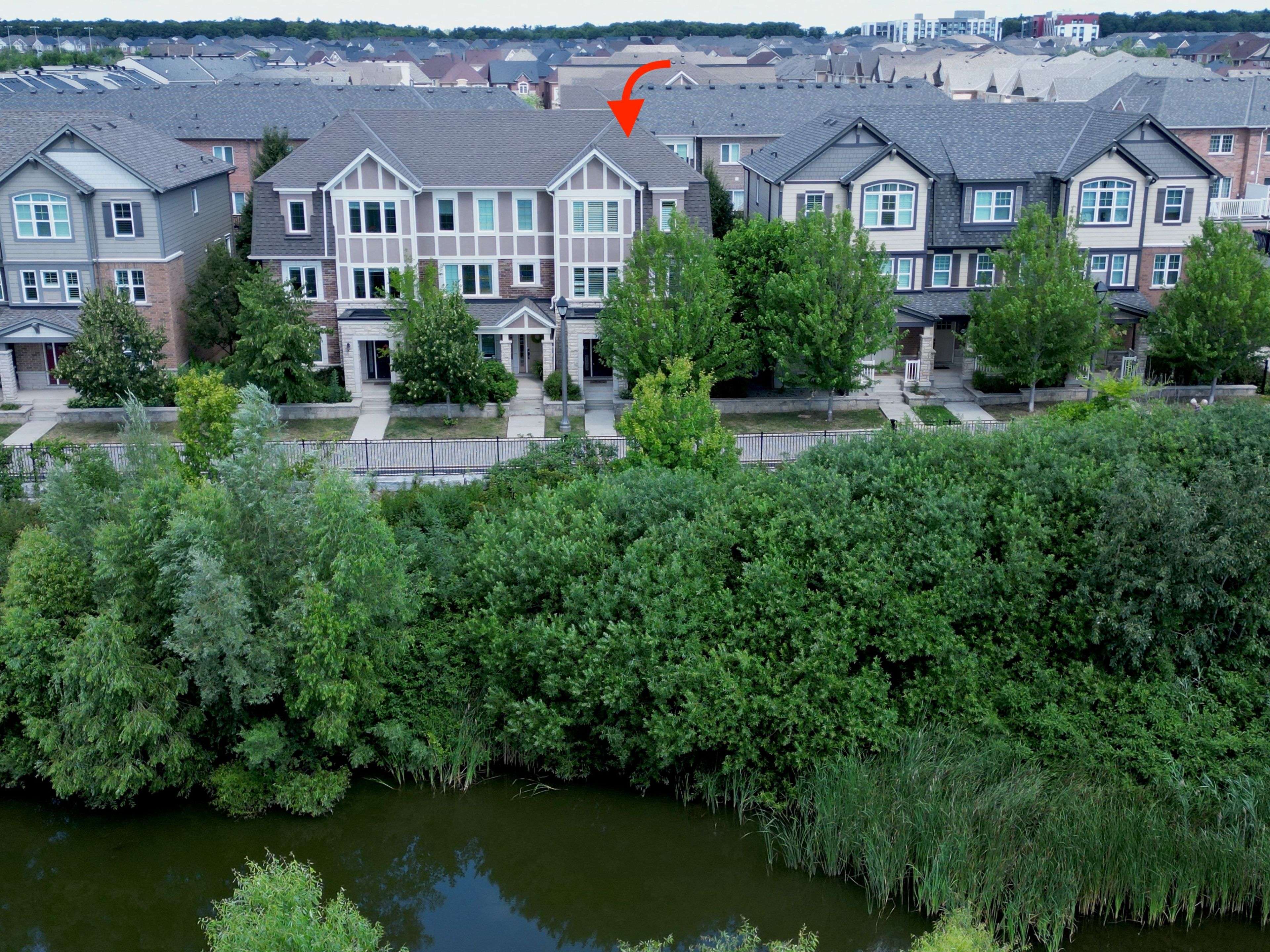 Oakville, ON L6M 4M2,3045 George Savage AVE #10