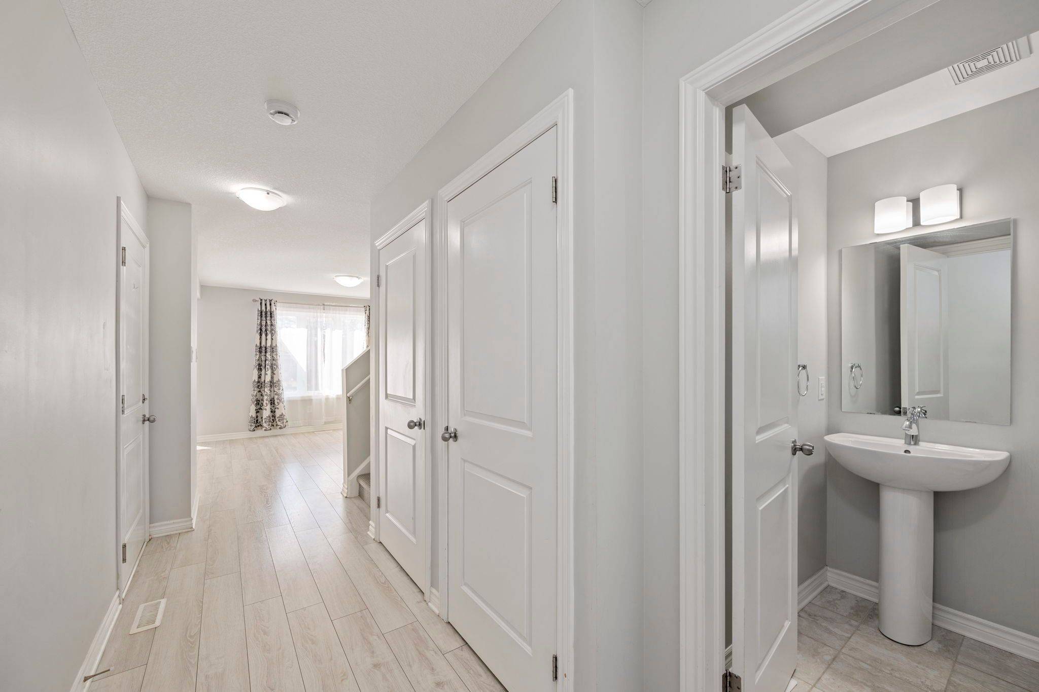 London East, ON N5V 0B8,1273 Michael CIR