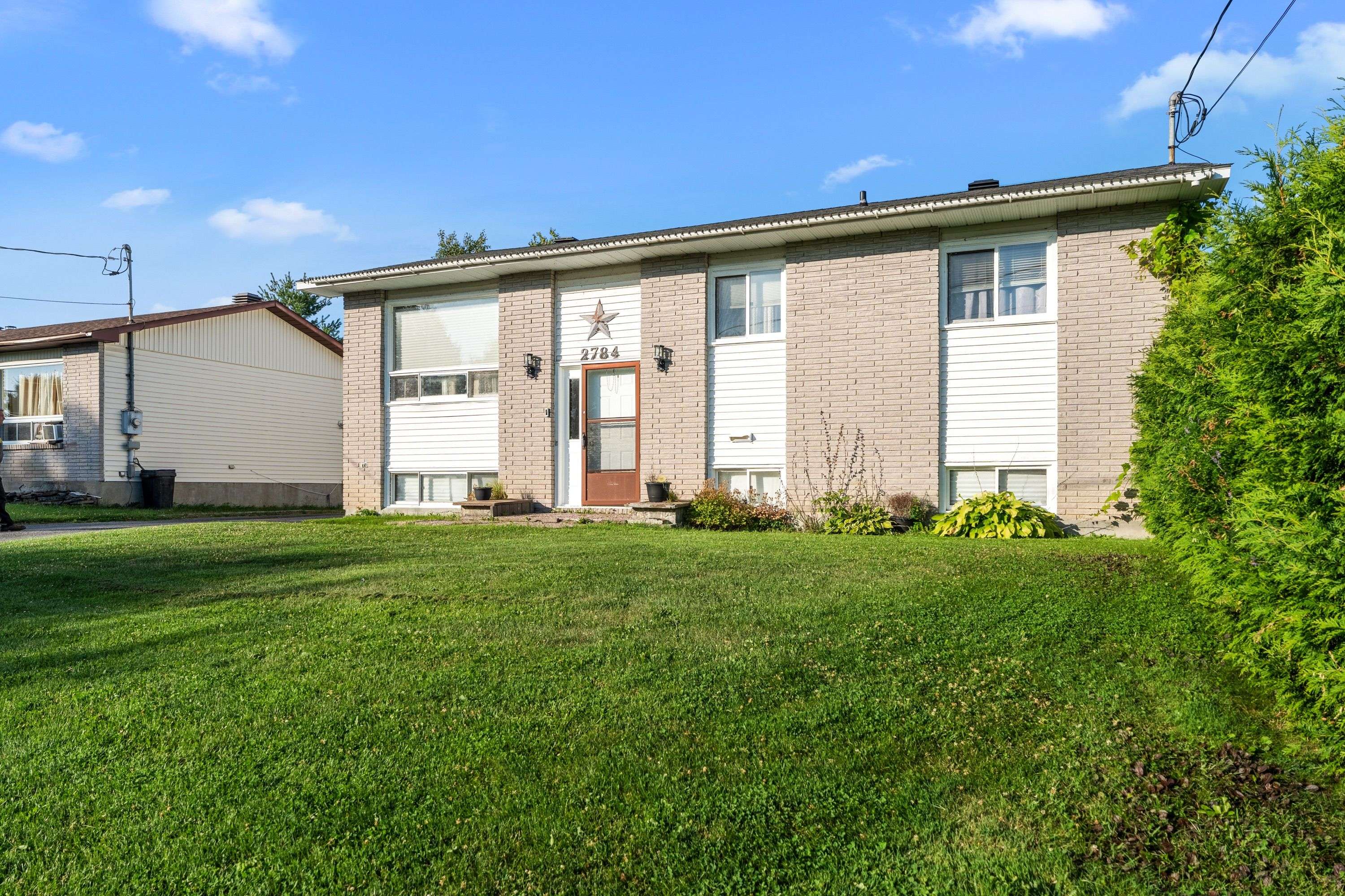 Clarence-rockland, ON K4K 1A4,2784 Leonard ST