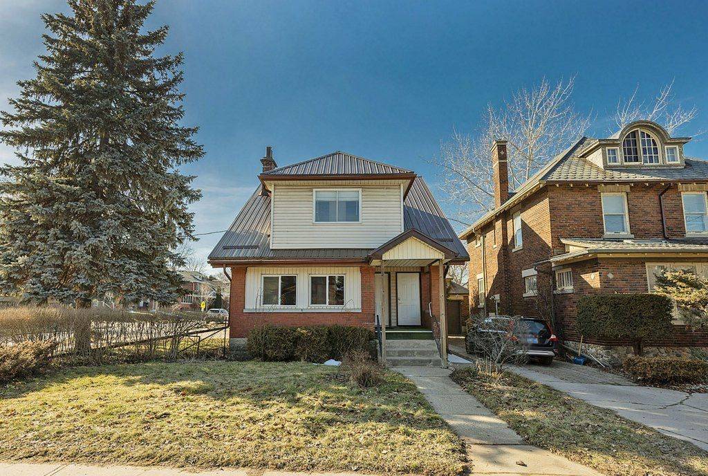 London South, ON N6C 3Y3,241 Ridout ST S #2