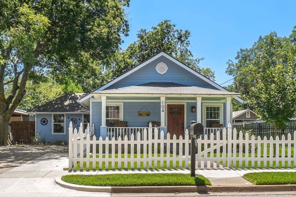 Cleburne, TX 76033,104 S Pendell Avenue