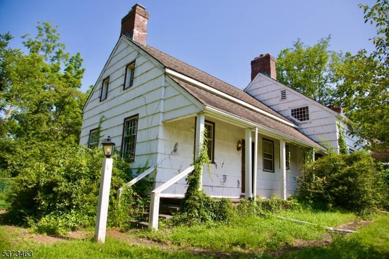 East Hanover Twp., NJ 07936,27 Hanover Rd