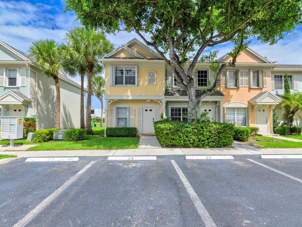 Weston, FL 33326,219 Mallory Ct #219