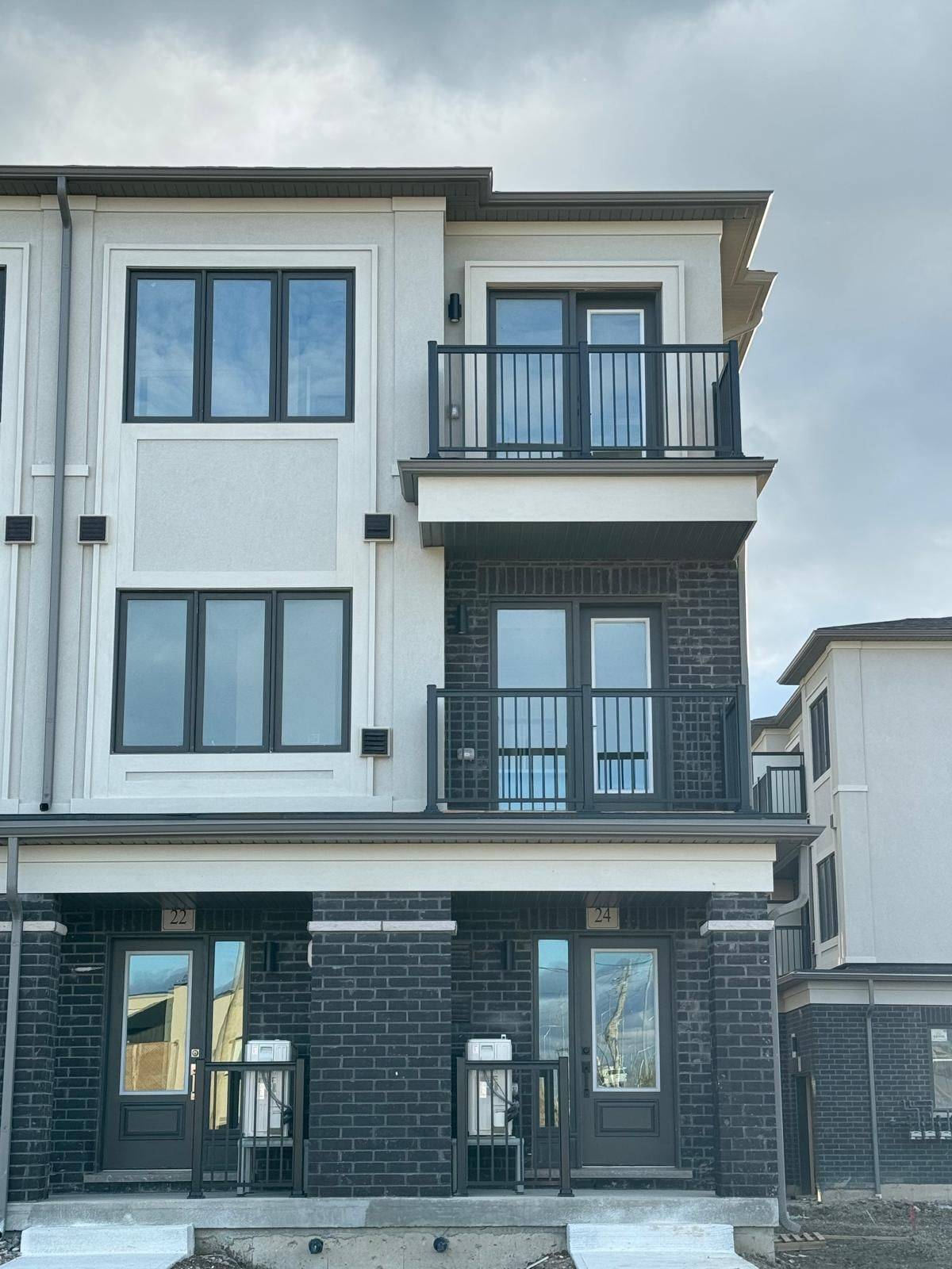Richmond Hill, ON L4B 0H8,22 Matawin LN