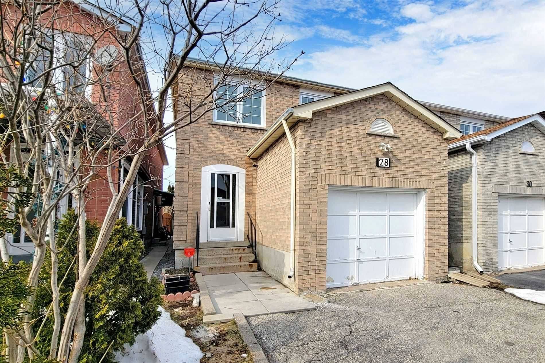 Markham, ON L3S 1Z6,28 Karen Miles CRES #Upper