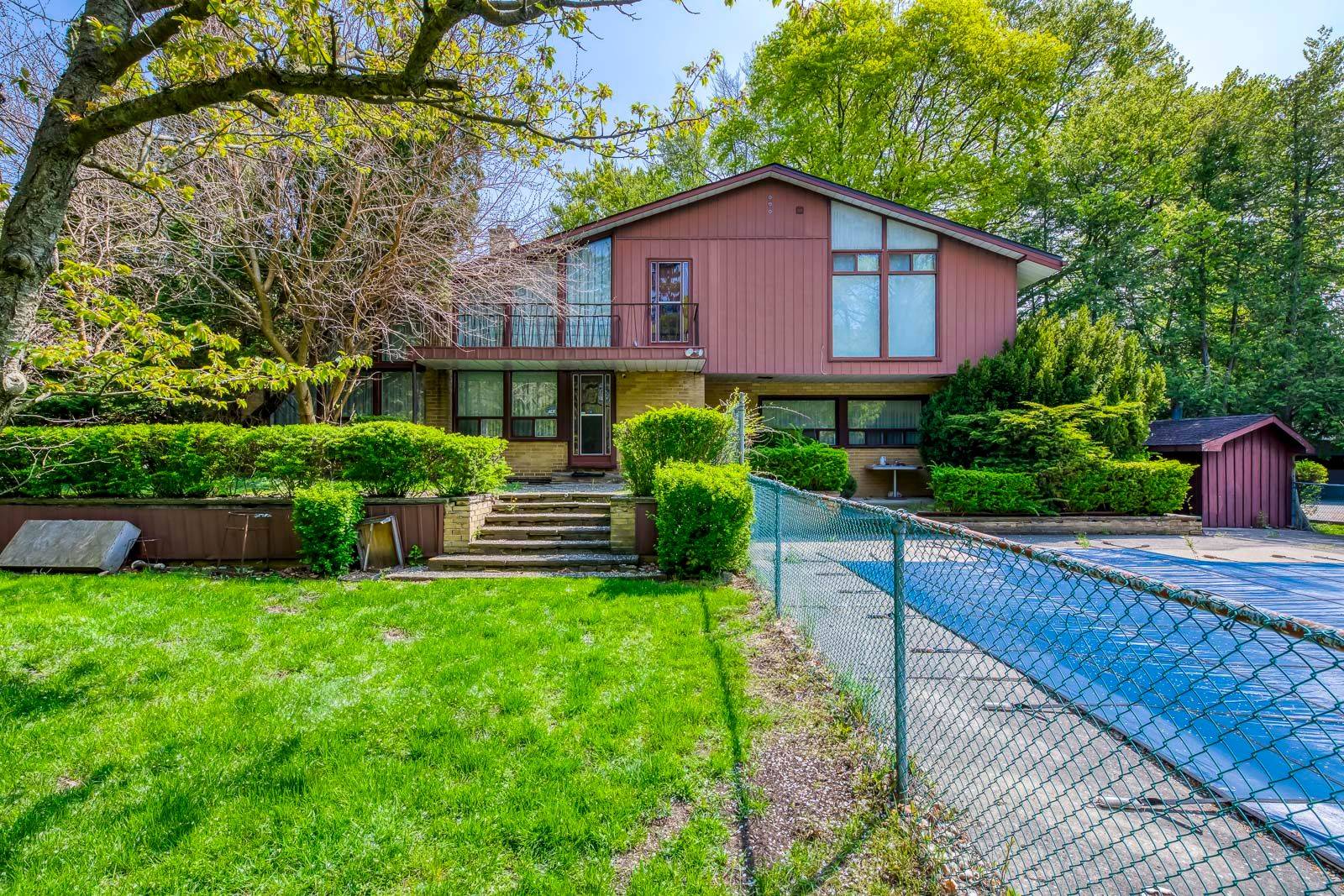 Mississauga, ON L5J 2P4,600 Bob O Link RD