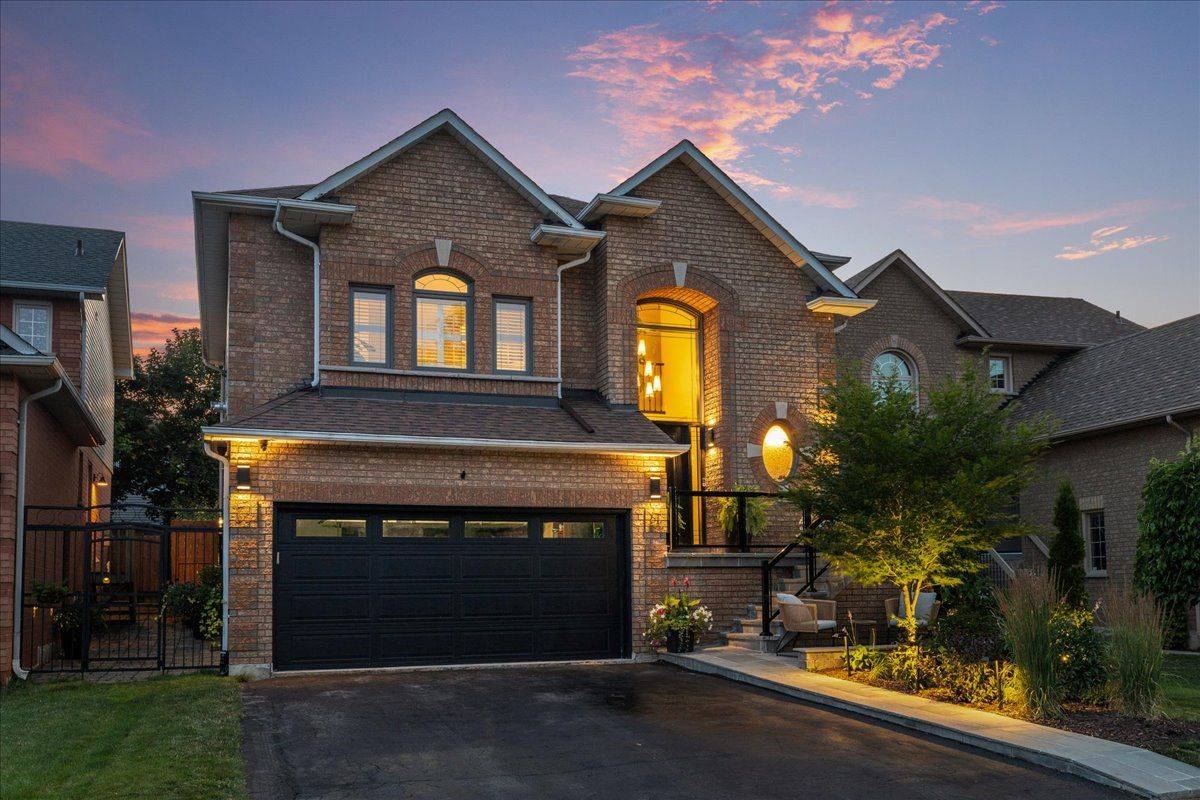 Hamilton, ON L8B 0M4,61 Niska DR