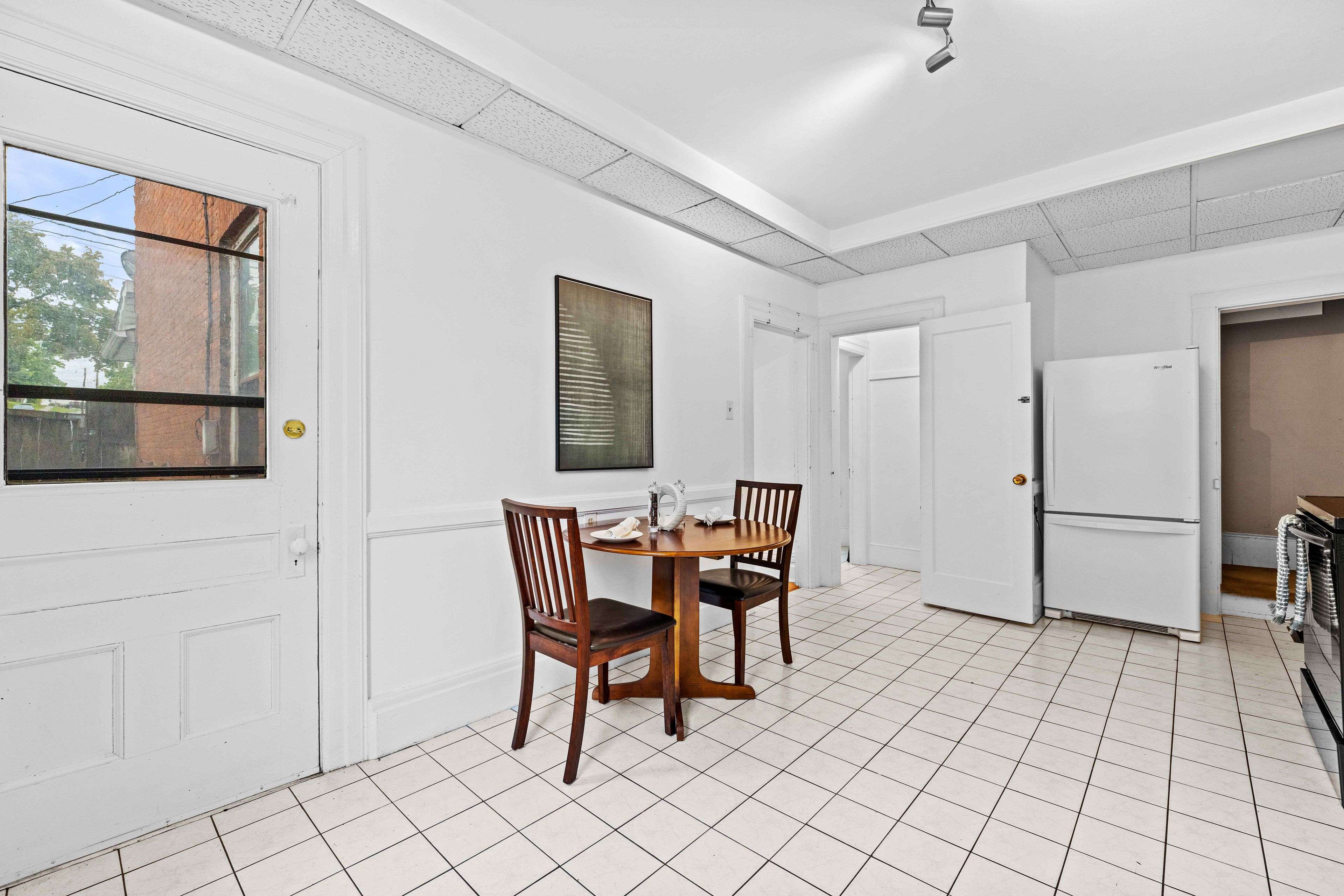 Peterborough Central, ON K9H 2V7,78 McDonnel ST
