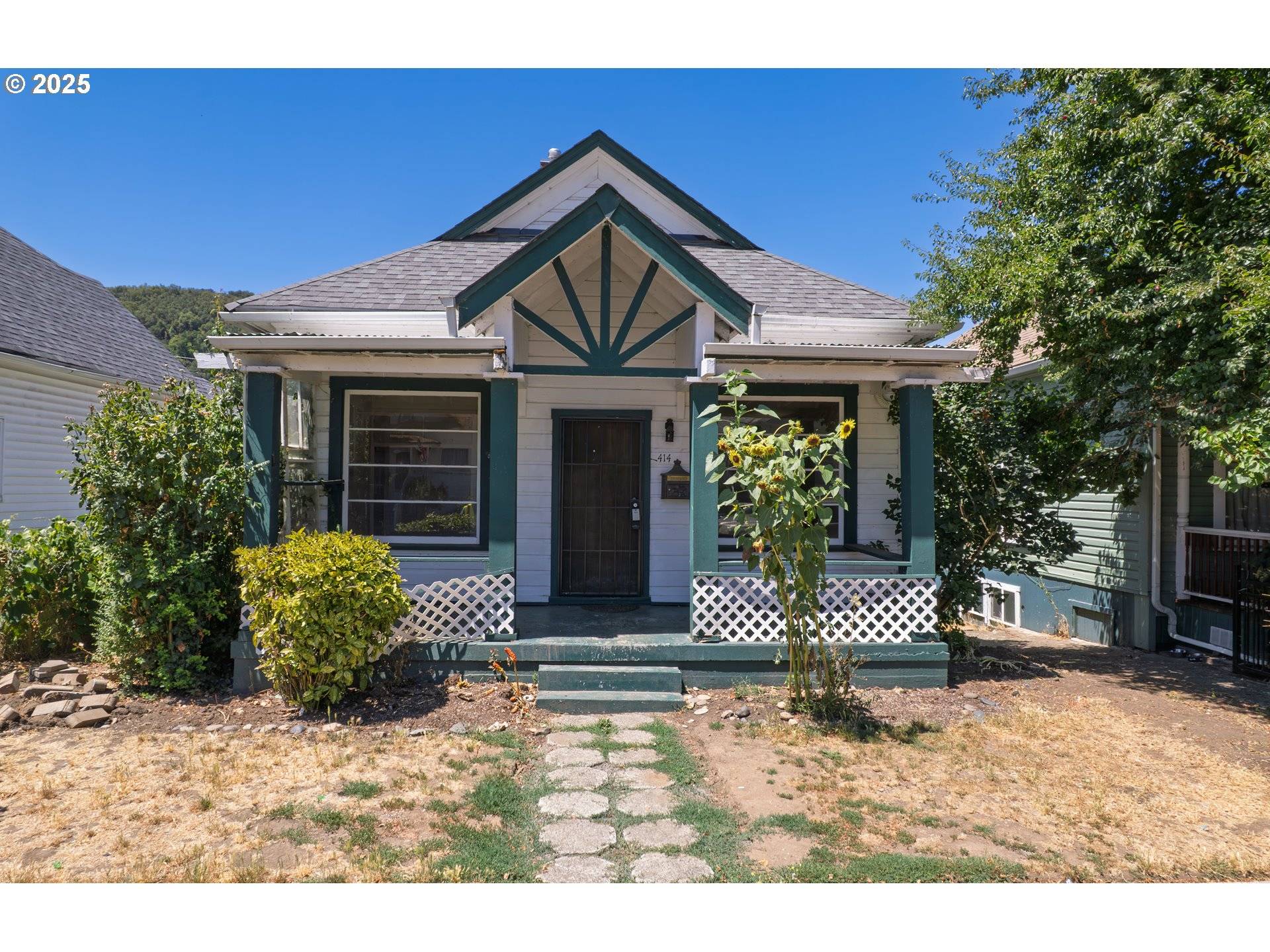 Roseburg, OR 97470,1414 SE MILL ST