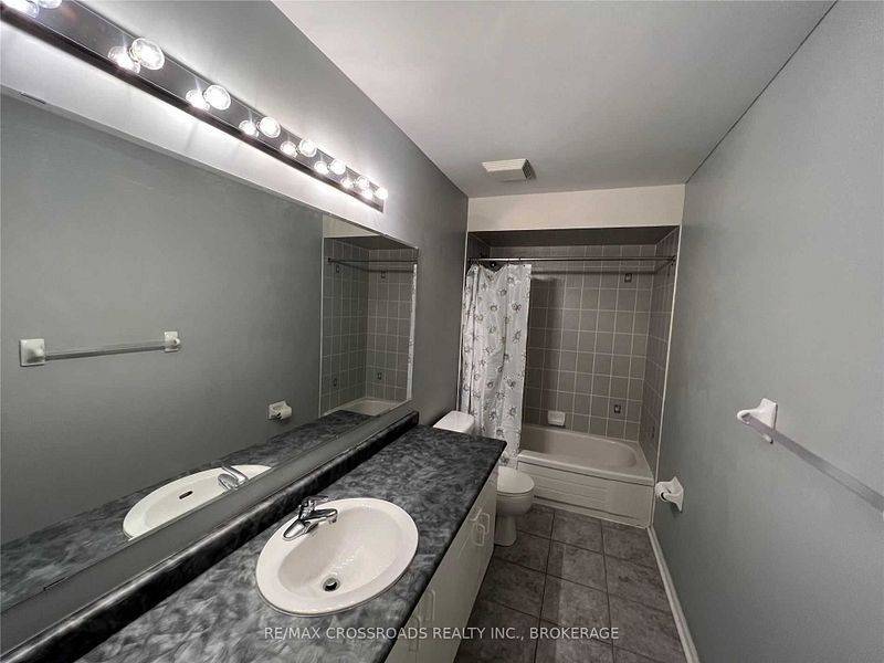 Markham, ON L6B 1K7,2707 Bur Oak AVE #1