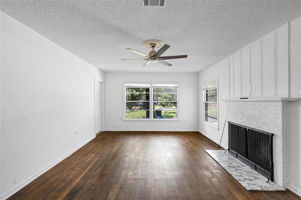 Waco, TX 76710,512 Camp Drive