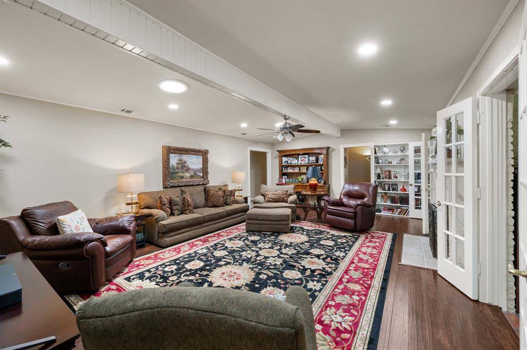 Euless, TX 76040,1408 Pebble Creek