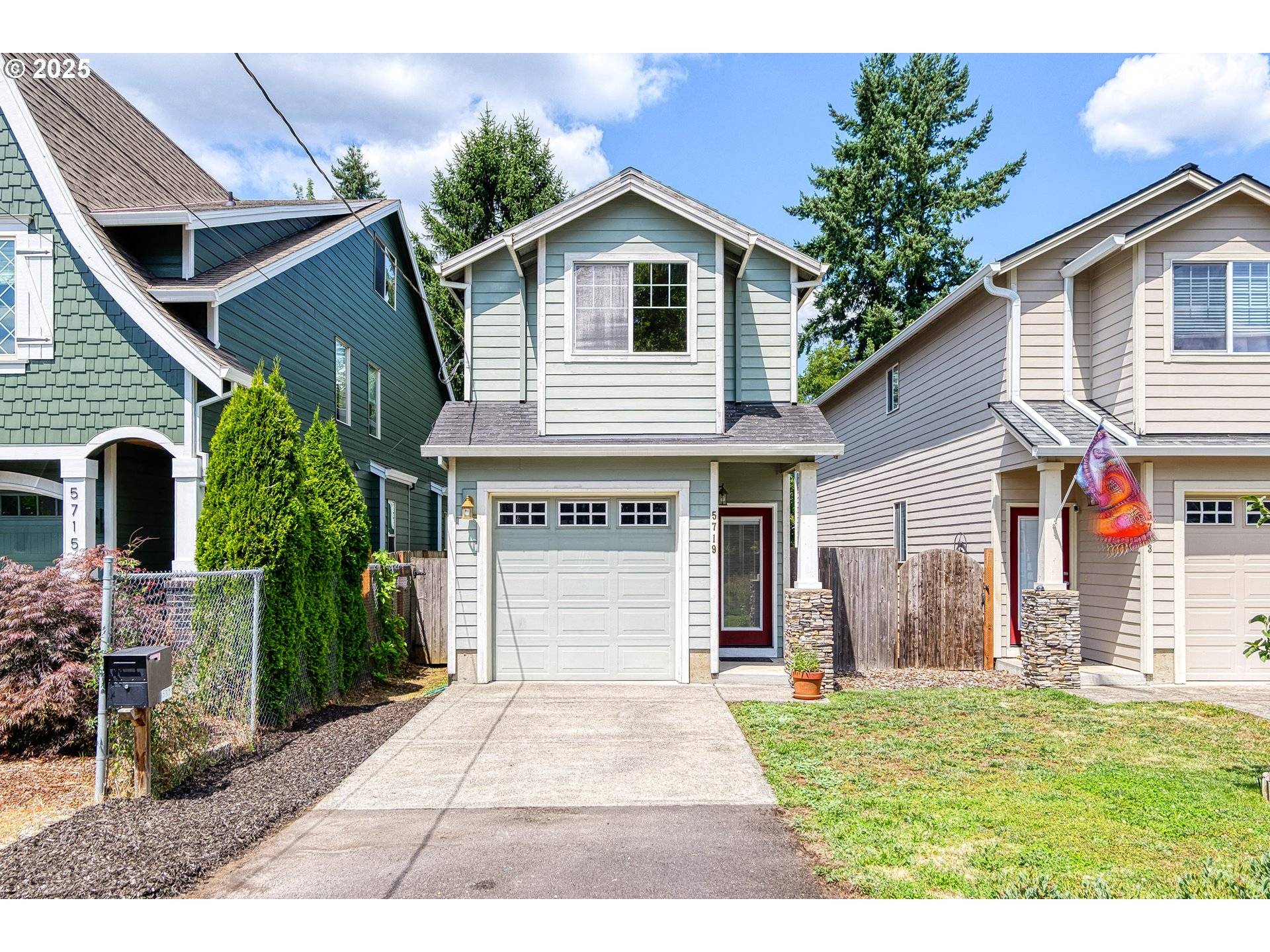 Portland, OR 97206,5719 SE LEXINGTON ST