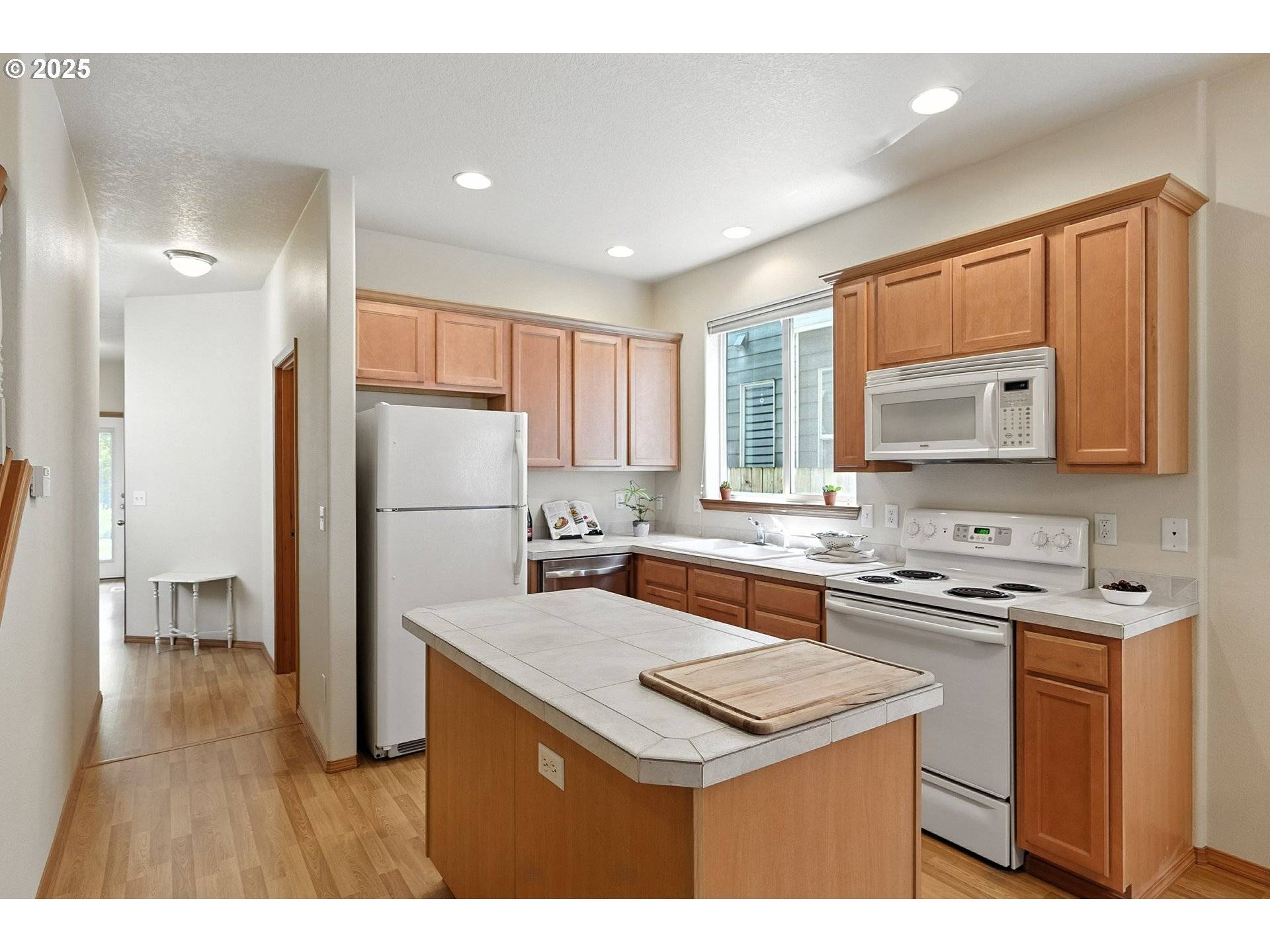 Portland, OR 97206,5719 SE LEXINGTON ST