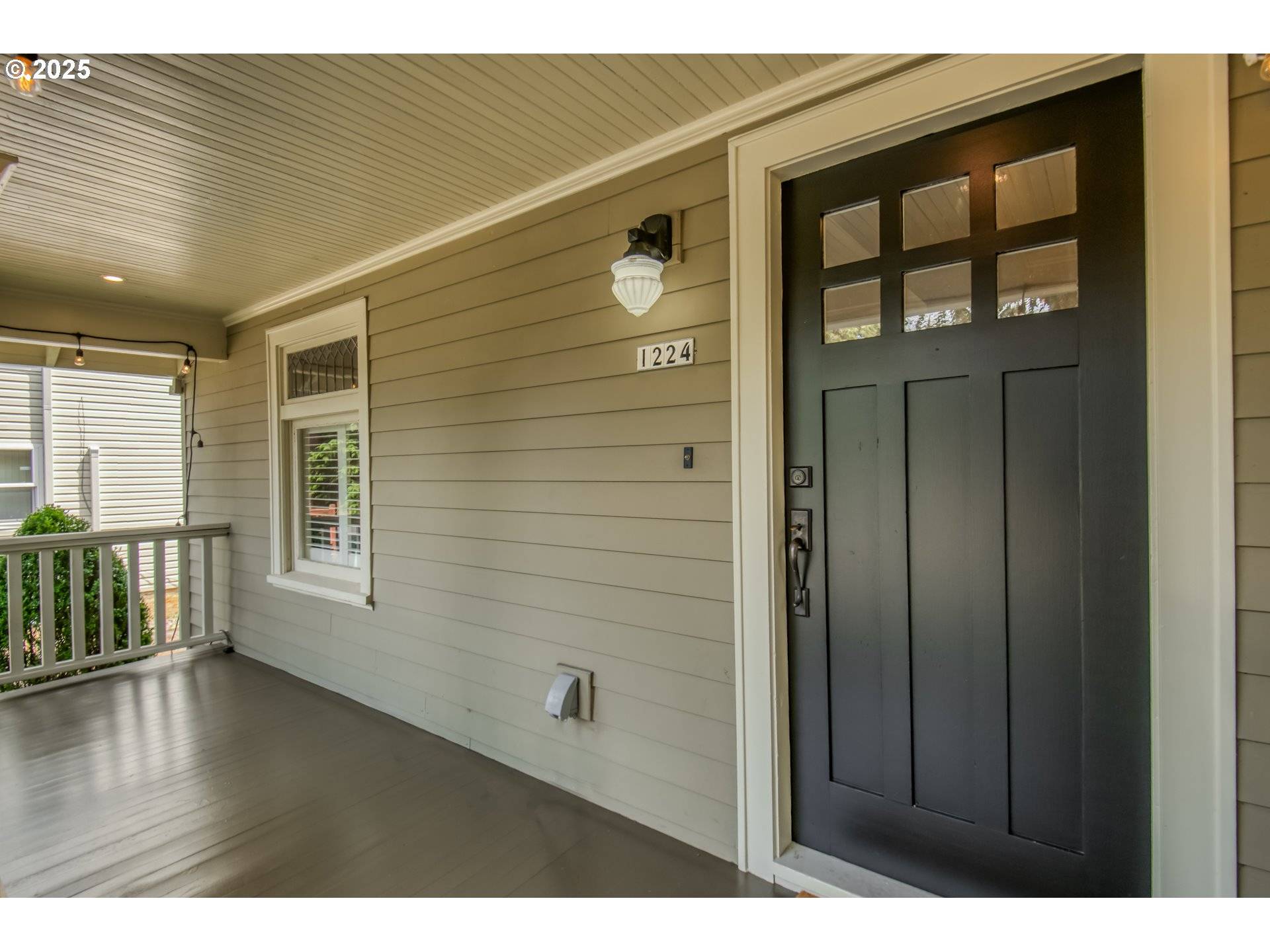 Portland, OR 97211,1224 NE SUMNER ST