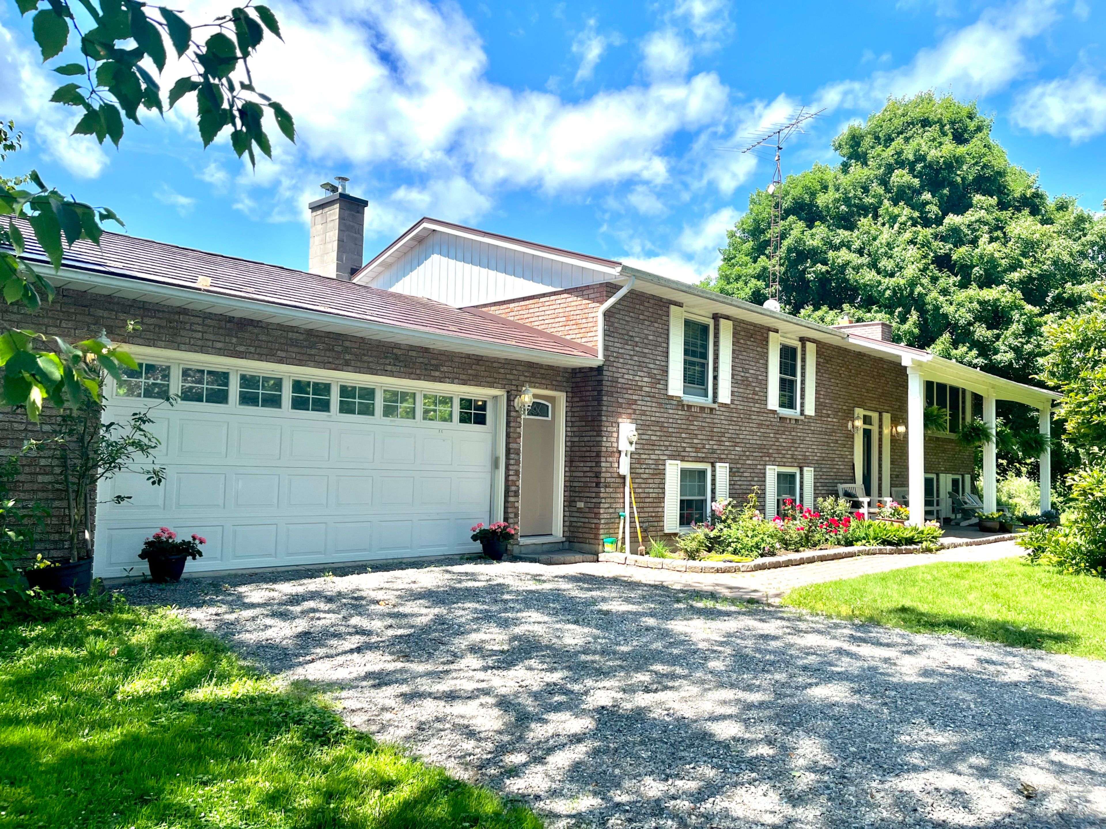 Elizabethtown-kitley, ON K0G 1G0,774 Kitley Line 2 RD