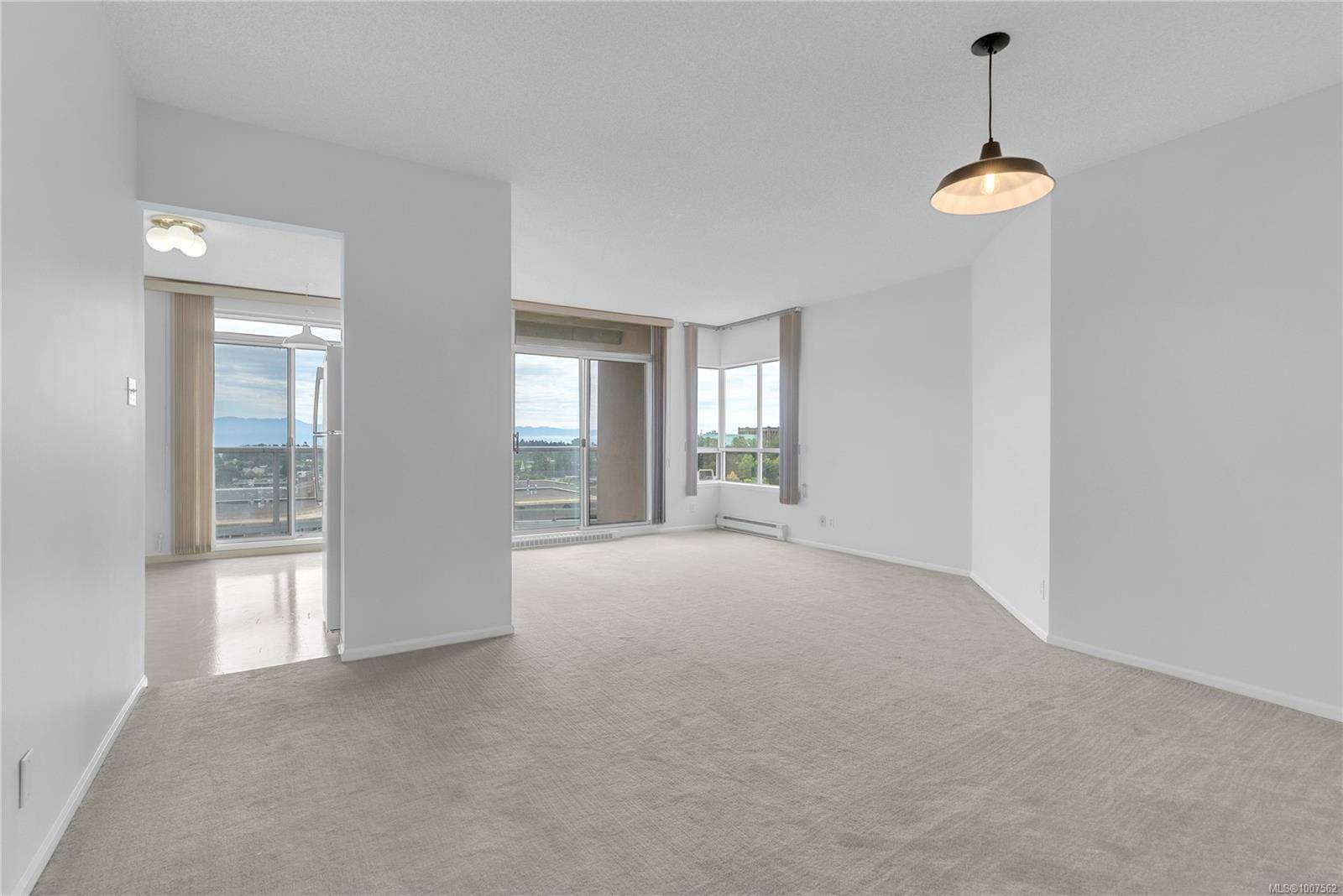 Victoria, BC V8V 4Y4,1020 View St #1301